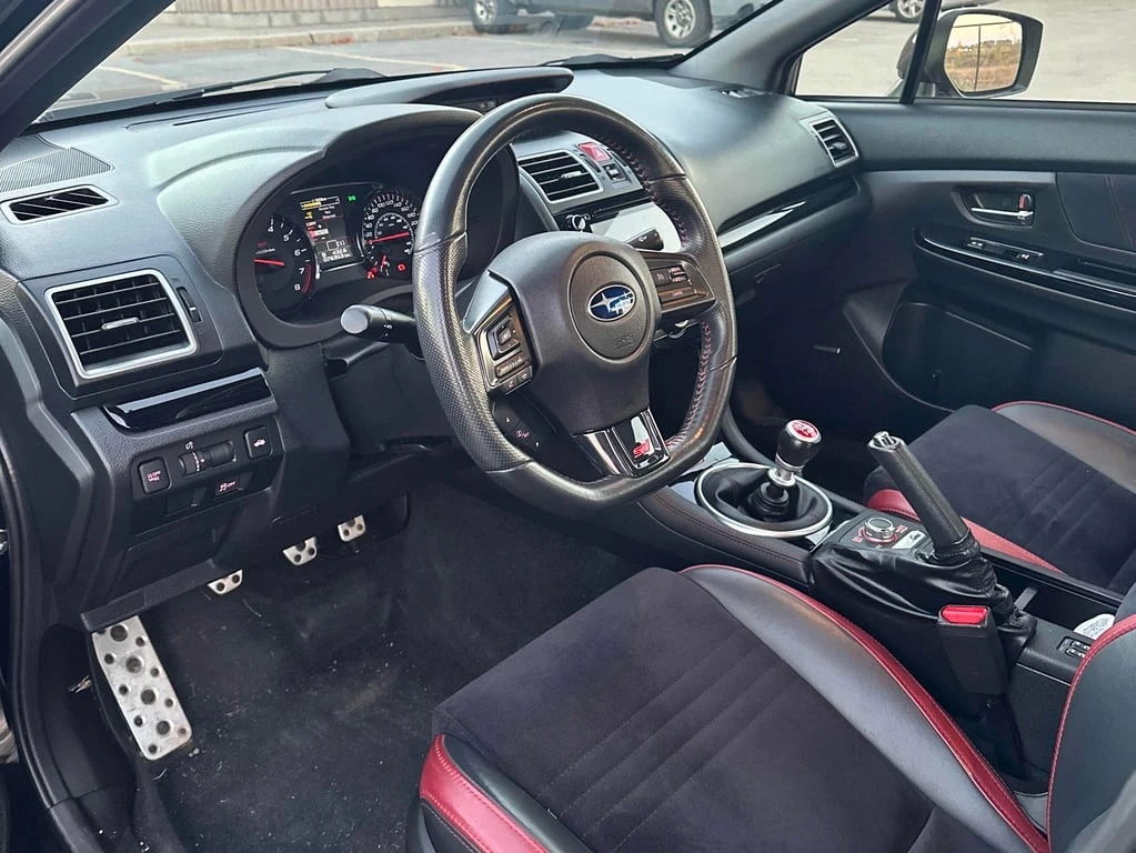 Subaru WRX * STI Limited Manual w/Lip Spoiler * CARFAX * ЦЕНА - изображение 5