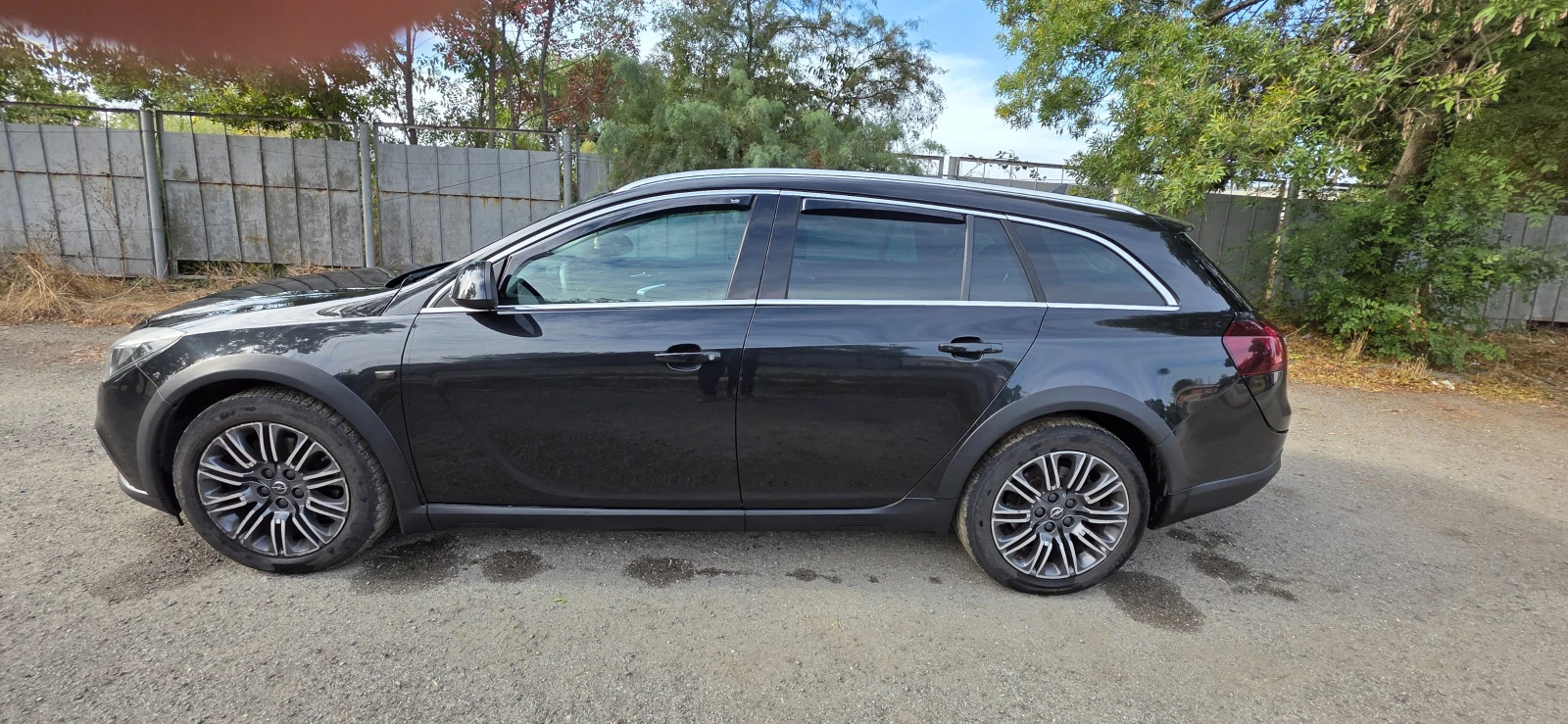 Opel Insignia 2.0  Country Tourer 4x4 - изображение 3