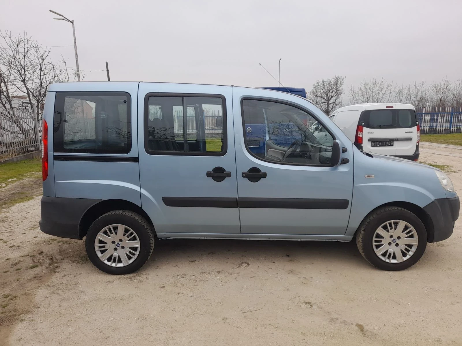 Fiat Doblo 1.4 бензин, снимка 8 - Автомобили и джипове - 53972756