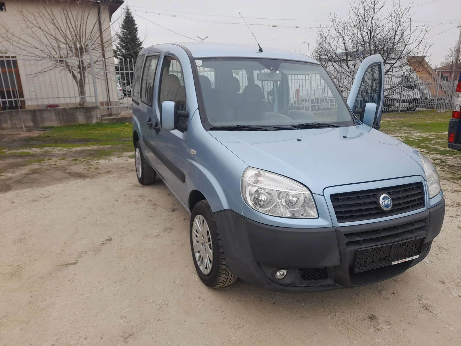 Fiat Doblo 1.4 бензин, снимка 11 - Автомобили и джипове - 53972756