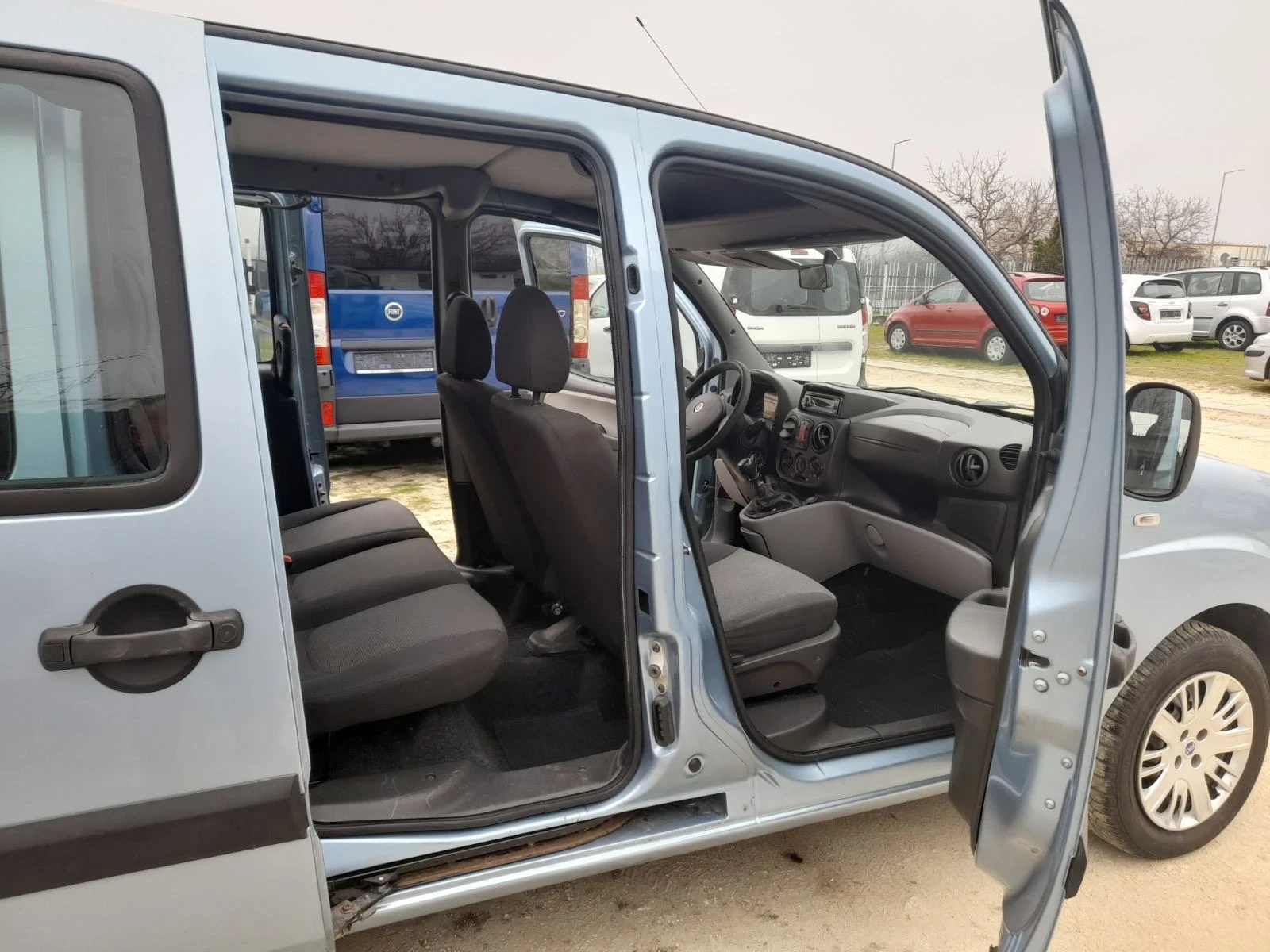 Fiat Doblo 1.4 бензин, снимка 15 - Автомобили и джипове - 53972756