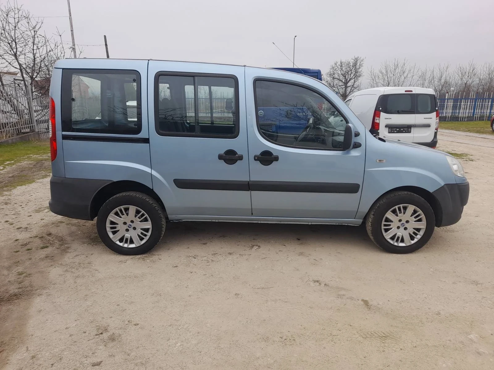 Fiat Doblo 1.4 бензин, снимка 5 - Автомобили и джипове - 53972756