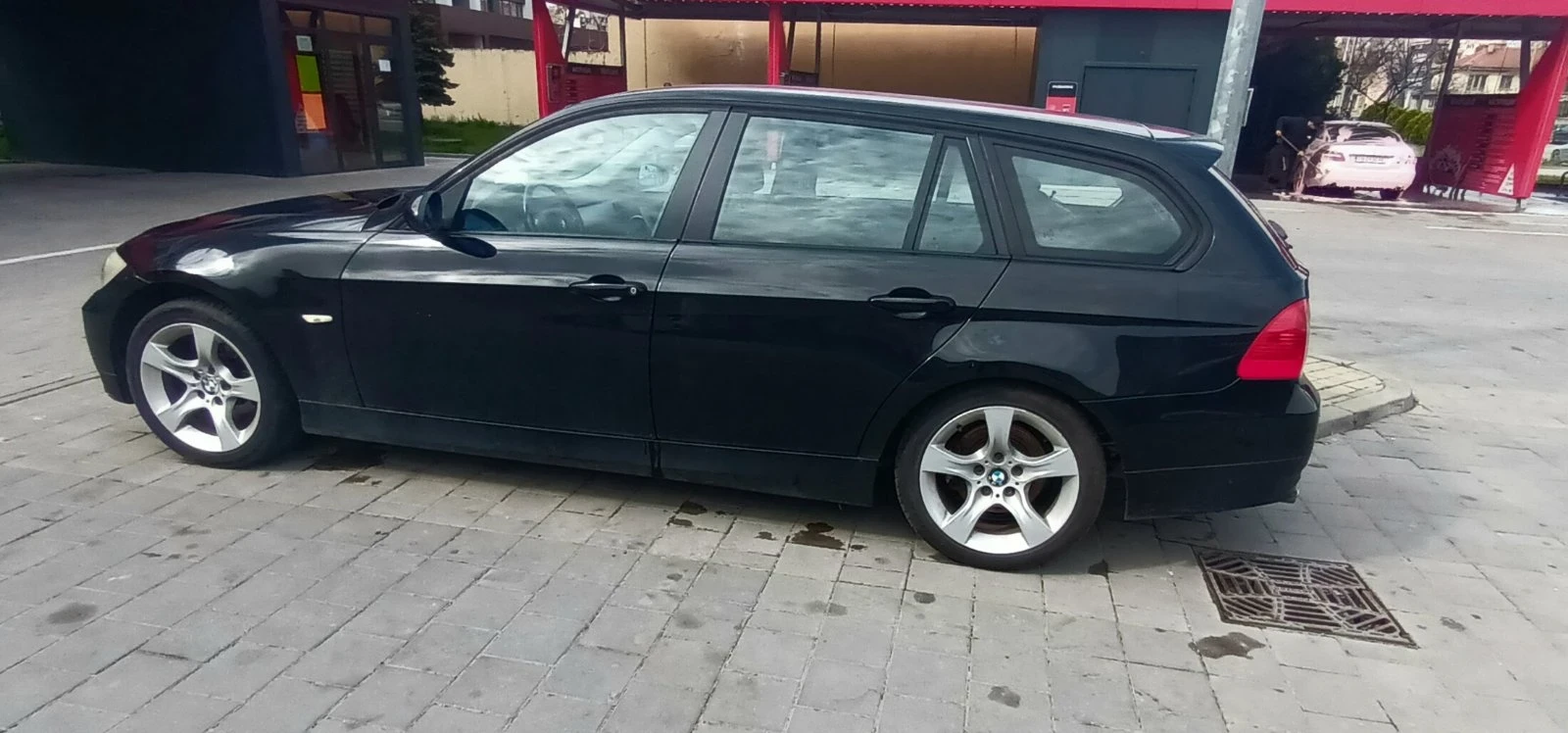 BMW 320 320i с газ, снимка 5 - Автомобили и джипове - 54042638