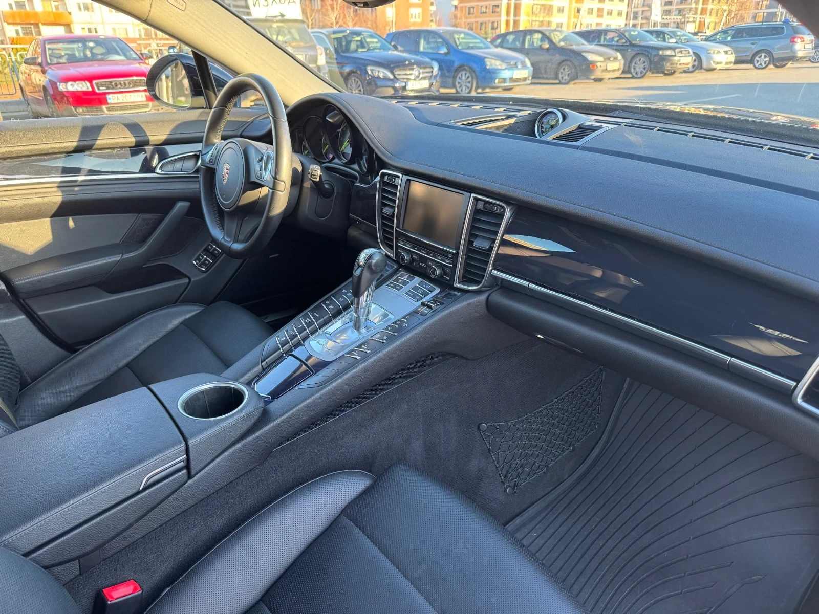 Porsche Panamera Hybrid, снимка 11 - Автомобили и джипове - 54502633