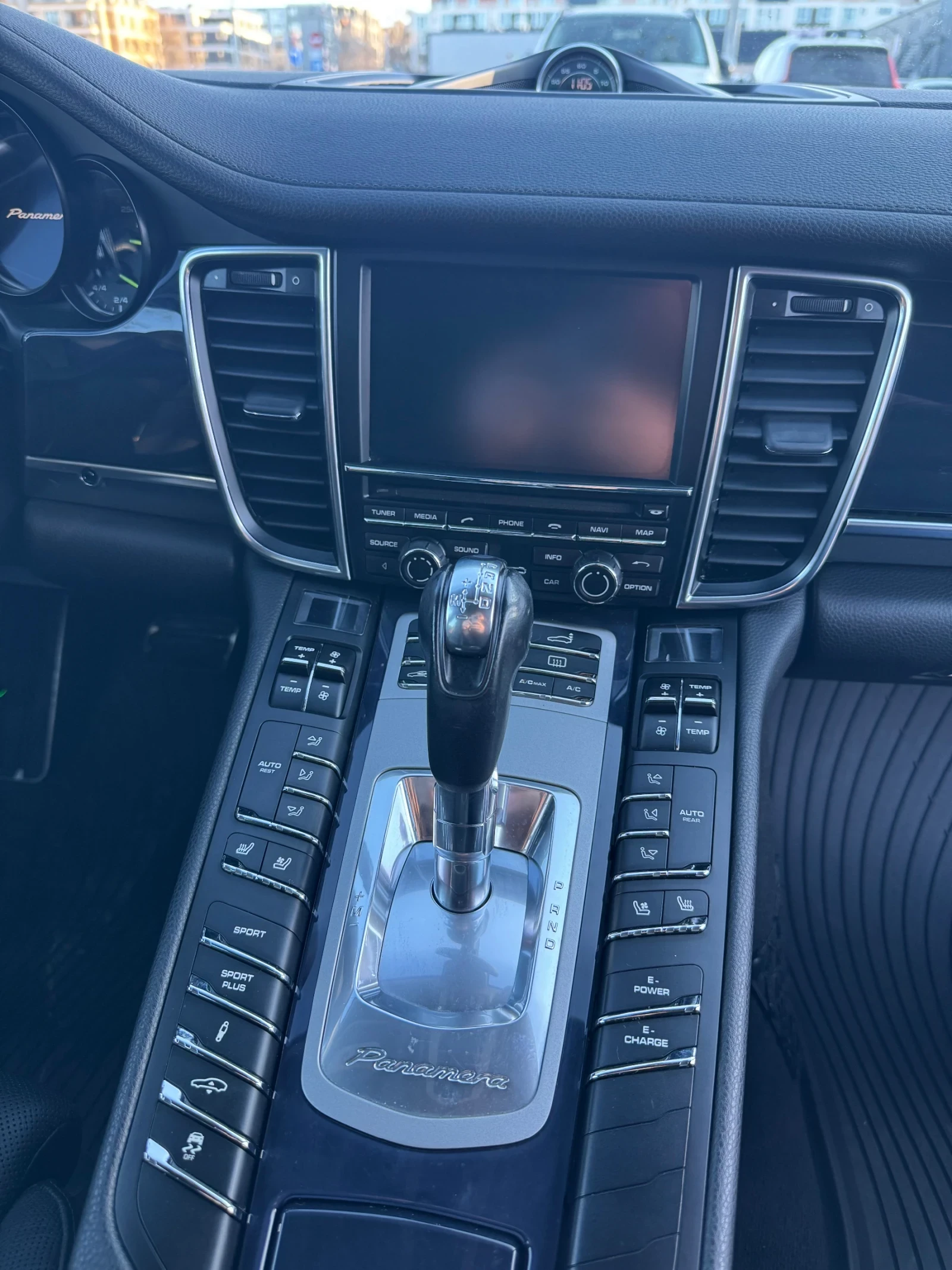 Porsche Panamera Hybrid, снимка 8 - Автомобили и джипове - 54502633