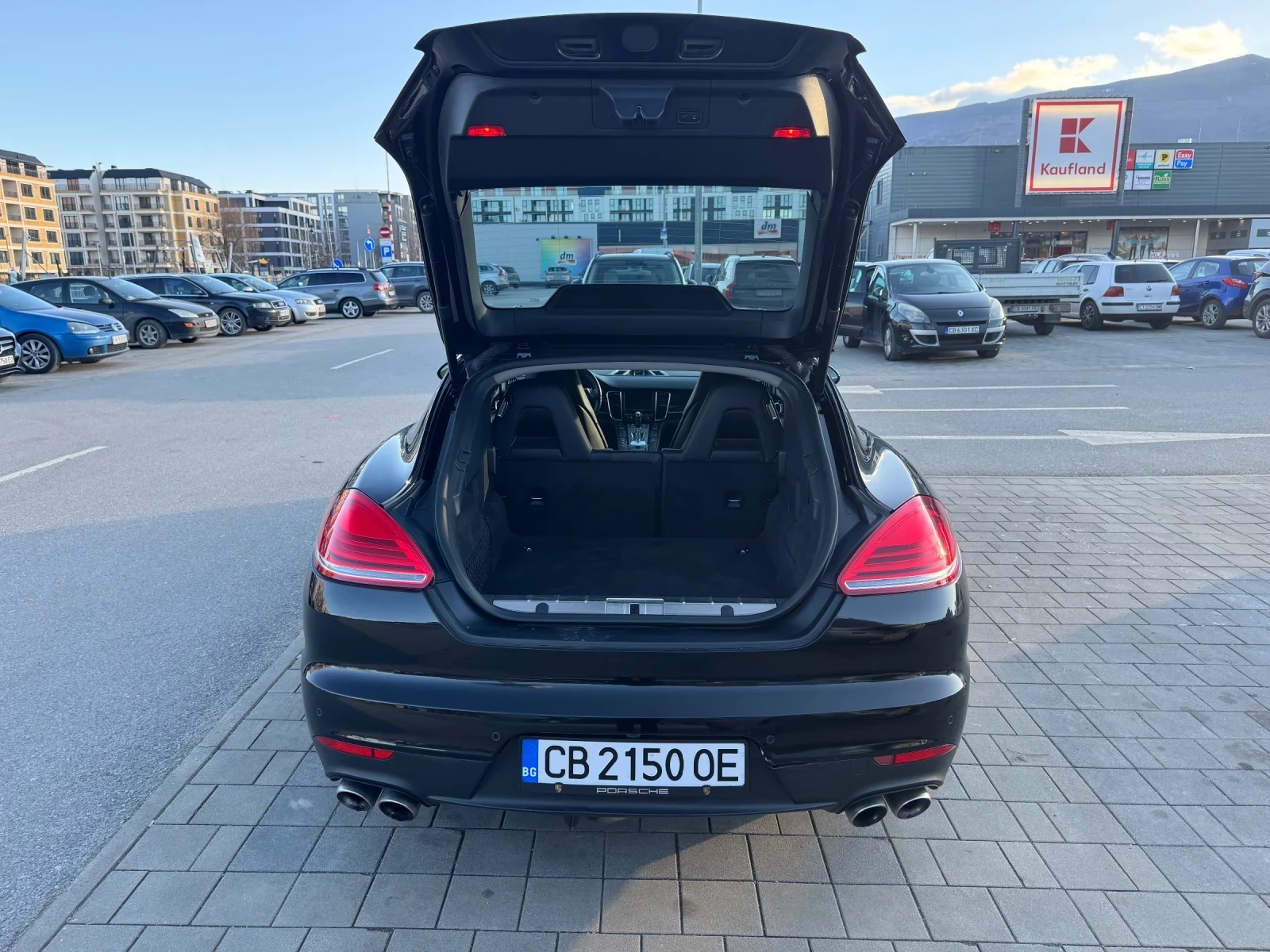 Porsche Panamera Hybrid, снимка 4 - Автомобили и джипове - 54502633