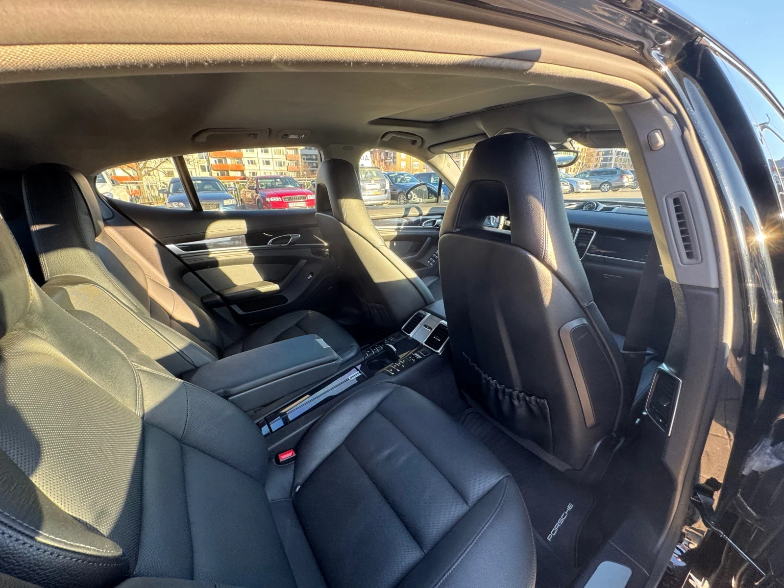 Porsche Panamera Hybrid, снимка 9 - Автомобили и джипове - 54502633