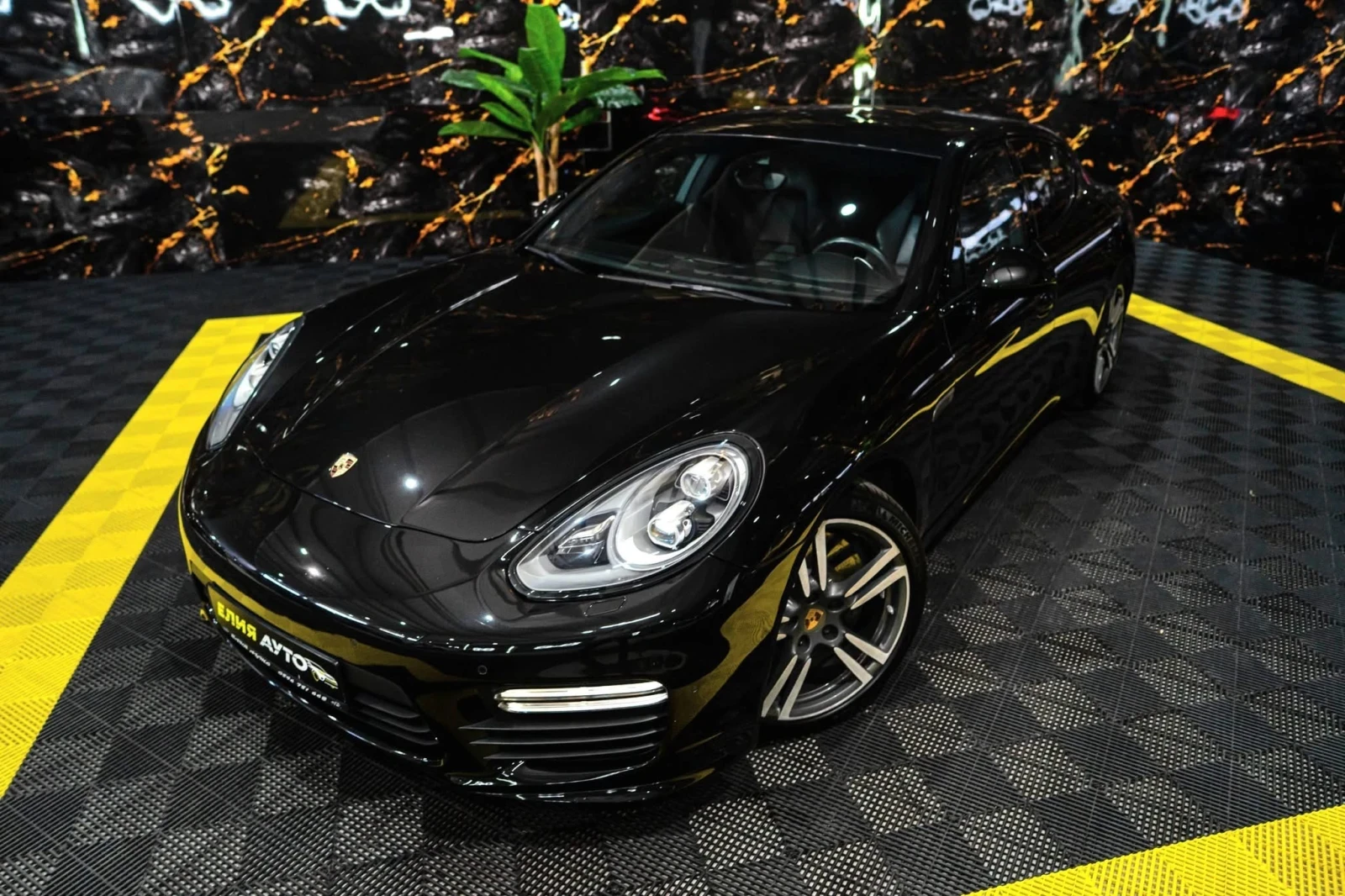 Porsche Panamera TURBO FACELIFT LED NAVI CARBON BURM ЛИЗИНГ 100%, снимка 2 - Автомобили и джипове - 54695779