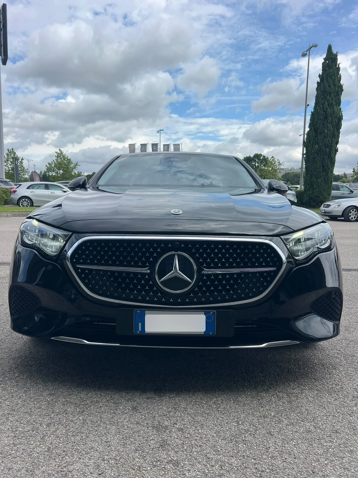 Mercedes-Benz E 220 d Mild hybrid Exclusive Premium Plus, снимка 2 - Автомобили и джипове - 54838507
