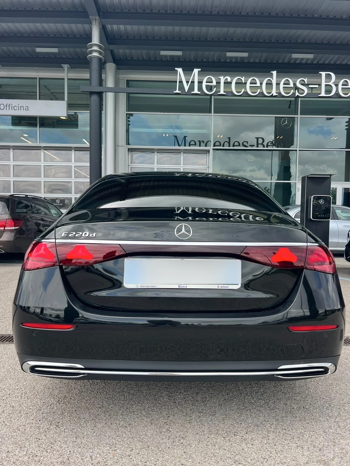 Mercedes-Benz E 220 d Mild hybrid Exclusive Premium Plus, снимка 5 - Автомобили и джипове - 54838507