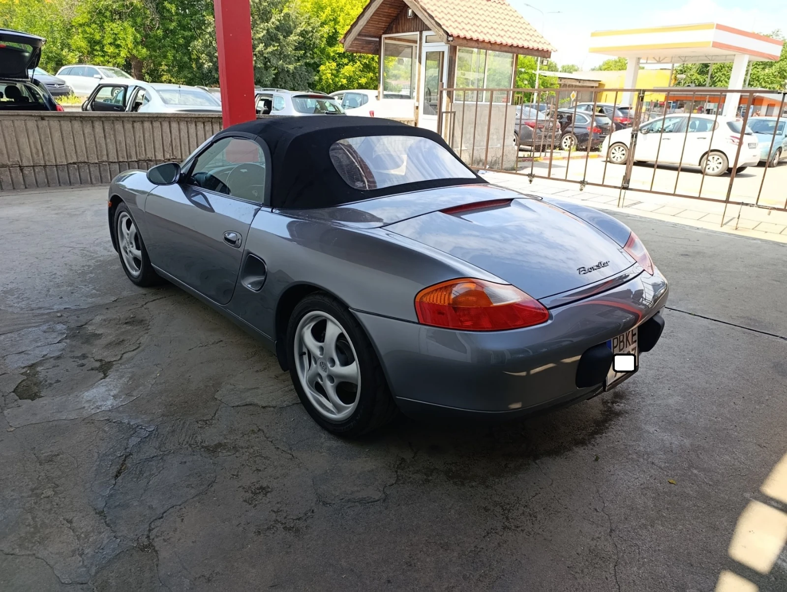 Porsche Boxster 2.7i, снимка 2 - Автомобили и джипове - 55359101