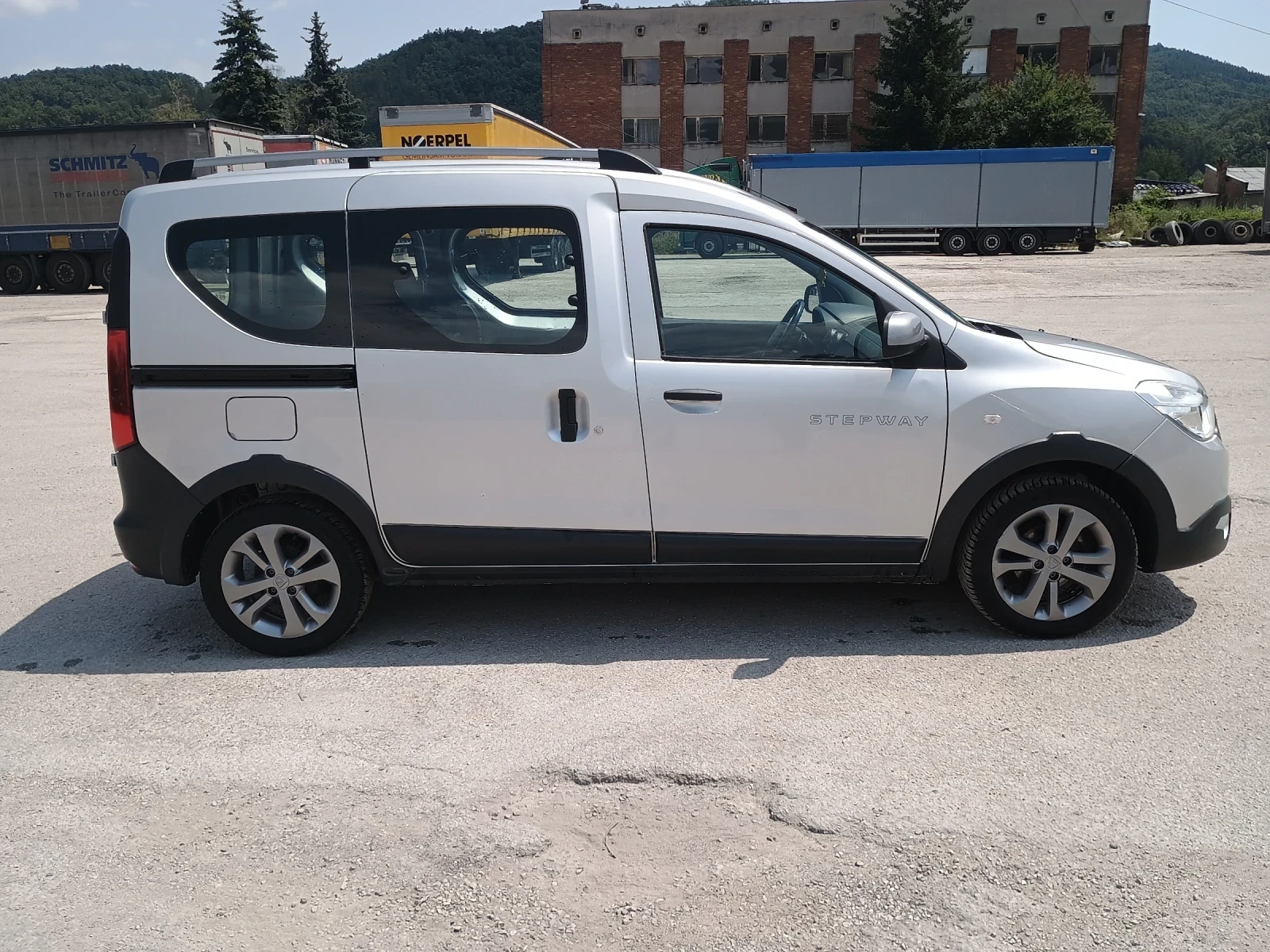 Dacia Dokker STEPWAY, снимка 10 - Автомобили и джипове - 55418884