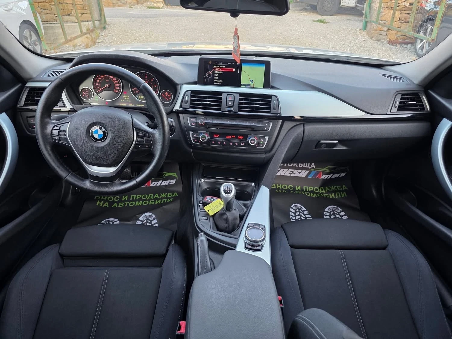 BMW 318 318XD 143K.C. / SPORT / НАВИ / КАМЕРА /КЛИМАТРОНИК, снимка 7 - Автомобили и джипове - 56188884