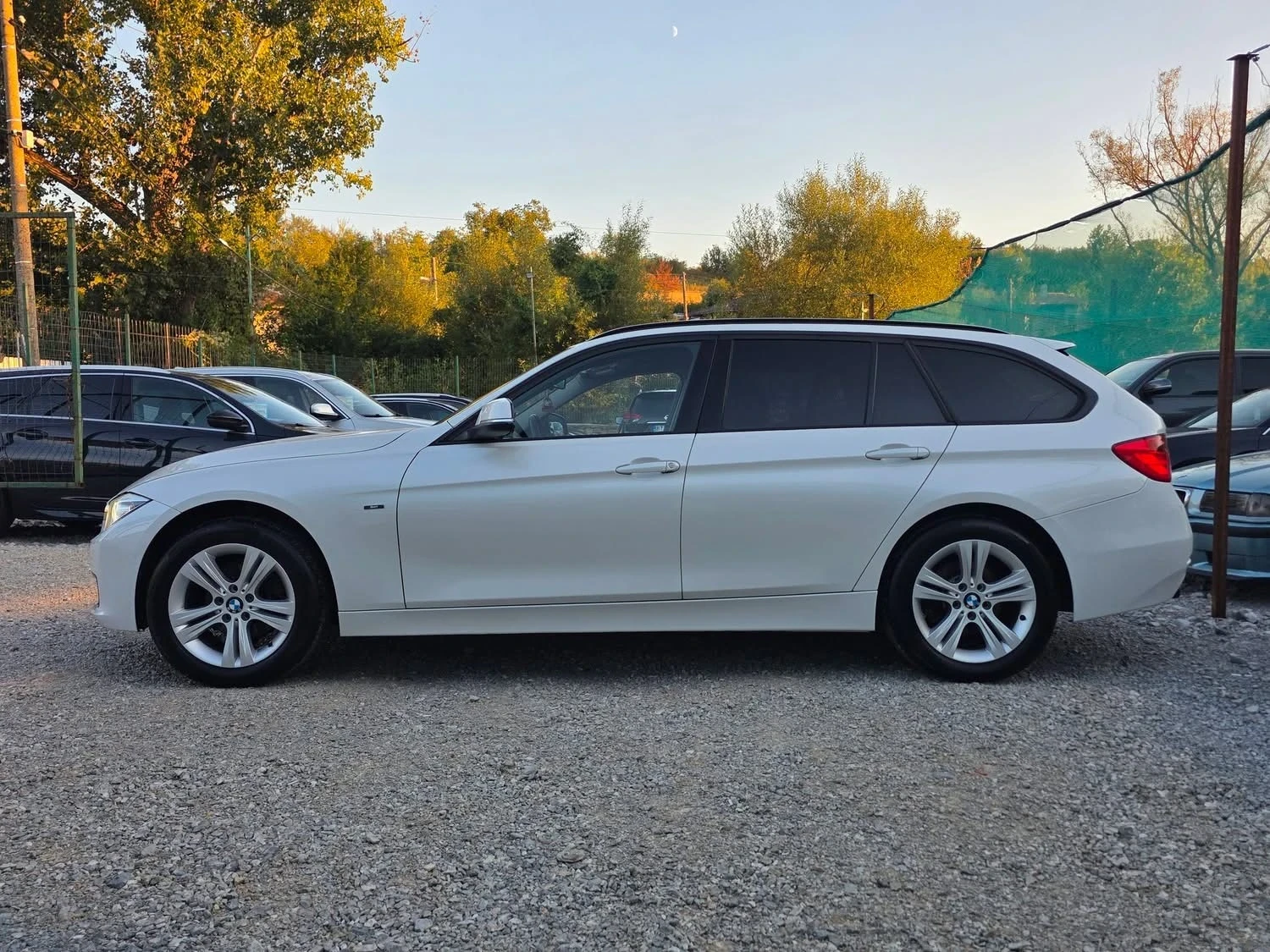 BMW 318 318XD 143K.C. / SPORT / НАВИ / КАМЕРА /КЛИМАТРОНИК, снимка 5 - Автомобили и джипове - 56188884