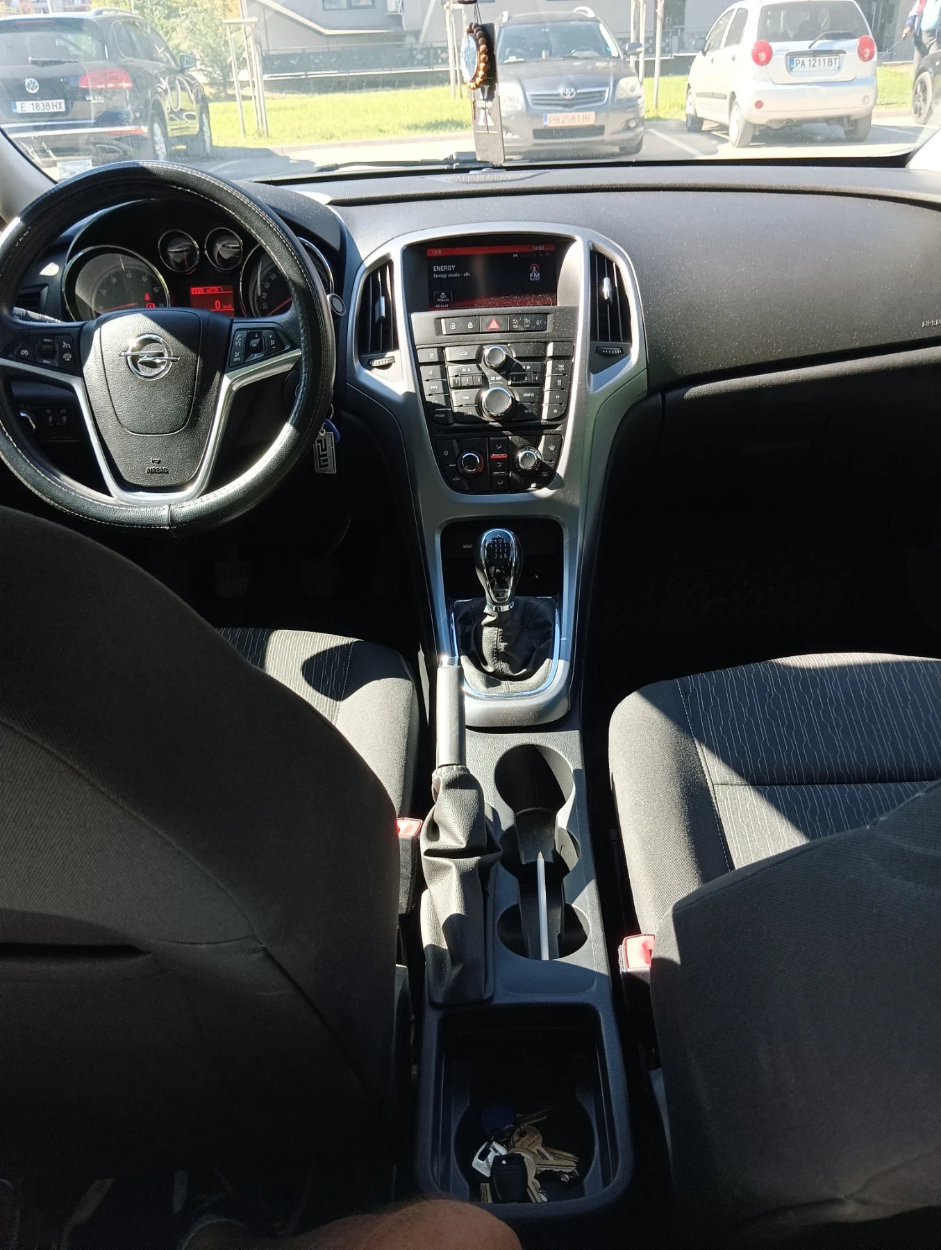 Opel Astra 1.4T 140k.c., снимка 9 - Автомобили и джипове - 56345705