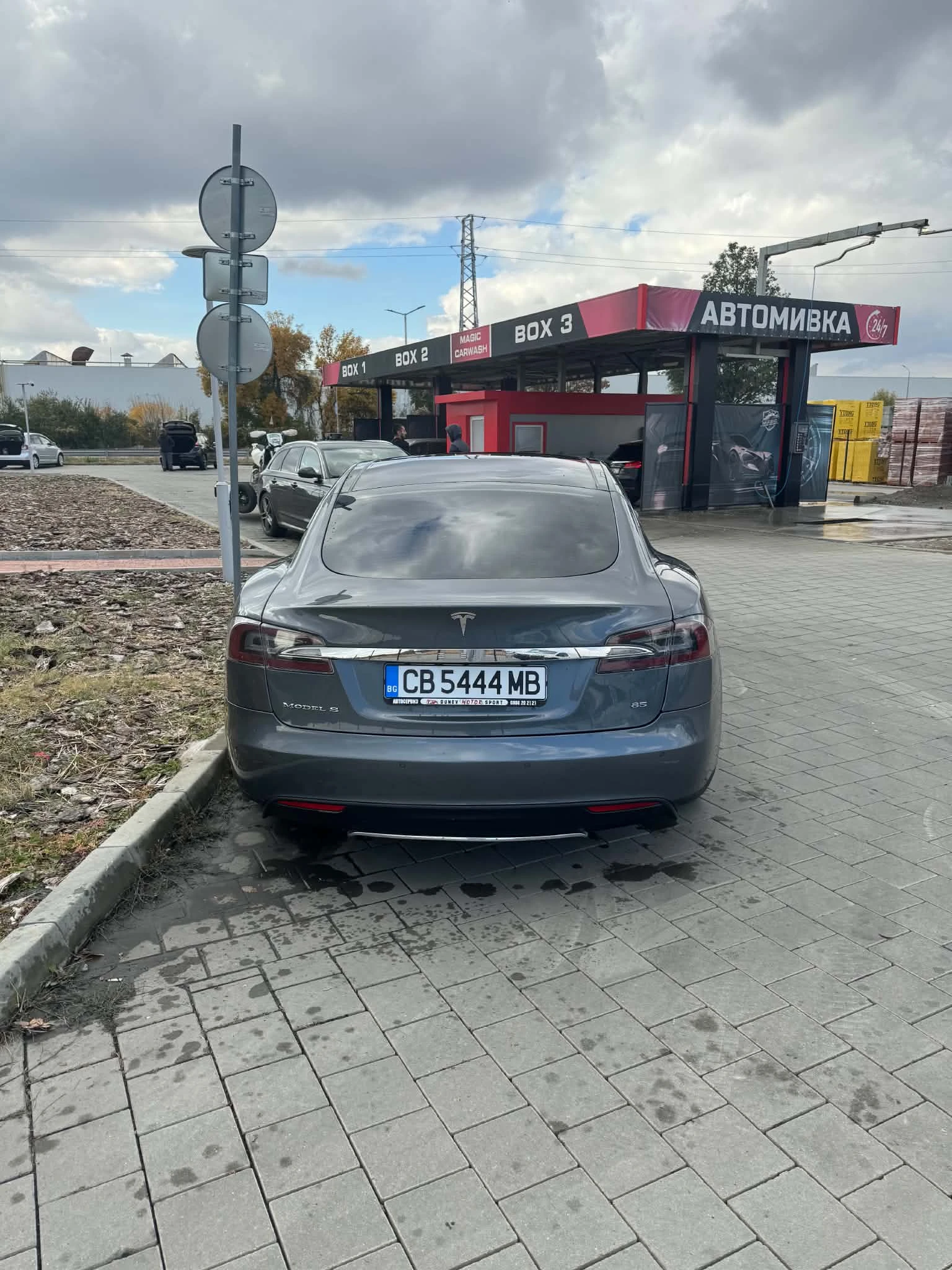 Tesla Model S 85, снимка 4 - Автомобили и джипове - 56549848