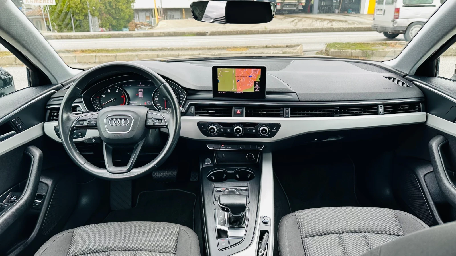 Audi A4 2.0TDI, снимка 7 - Автомобили и джипове - 56661064