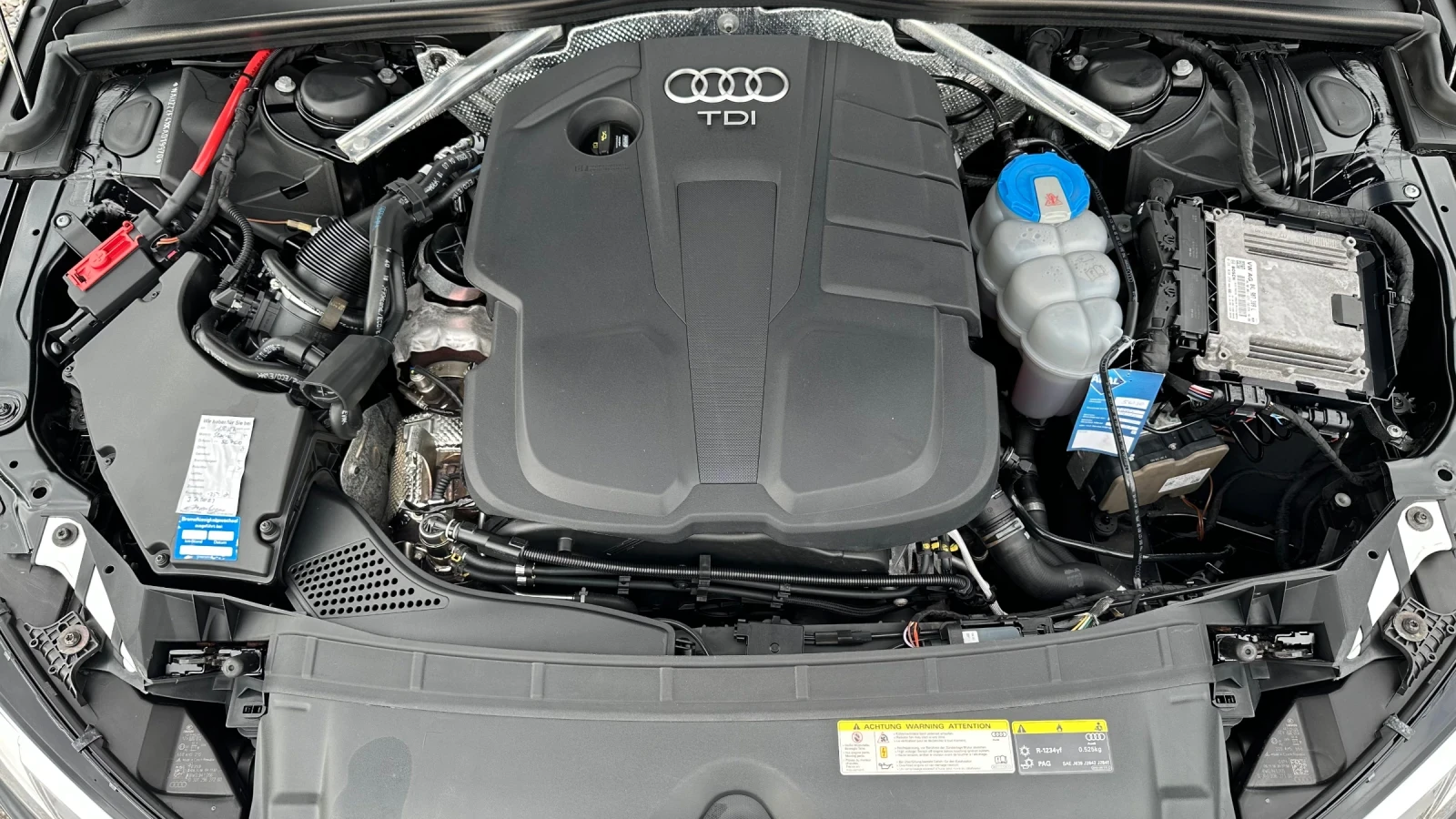 Audi A4 2.0TDI, снимка 13 - Автомобили и джипове - 56661064