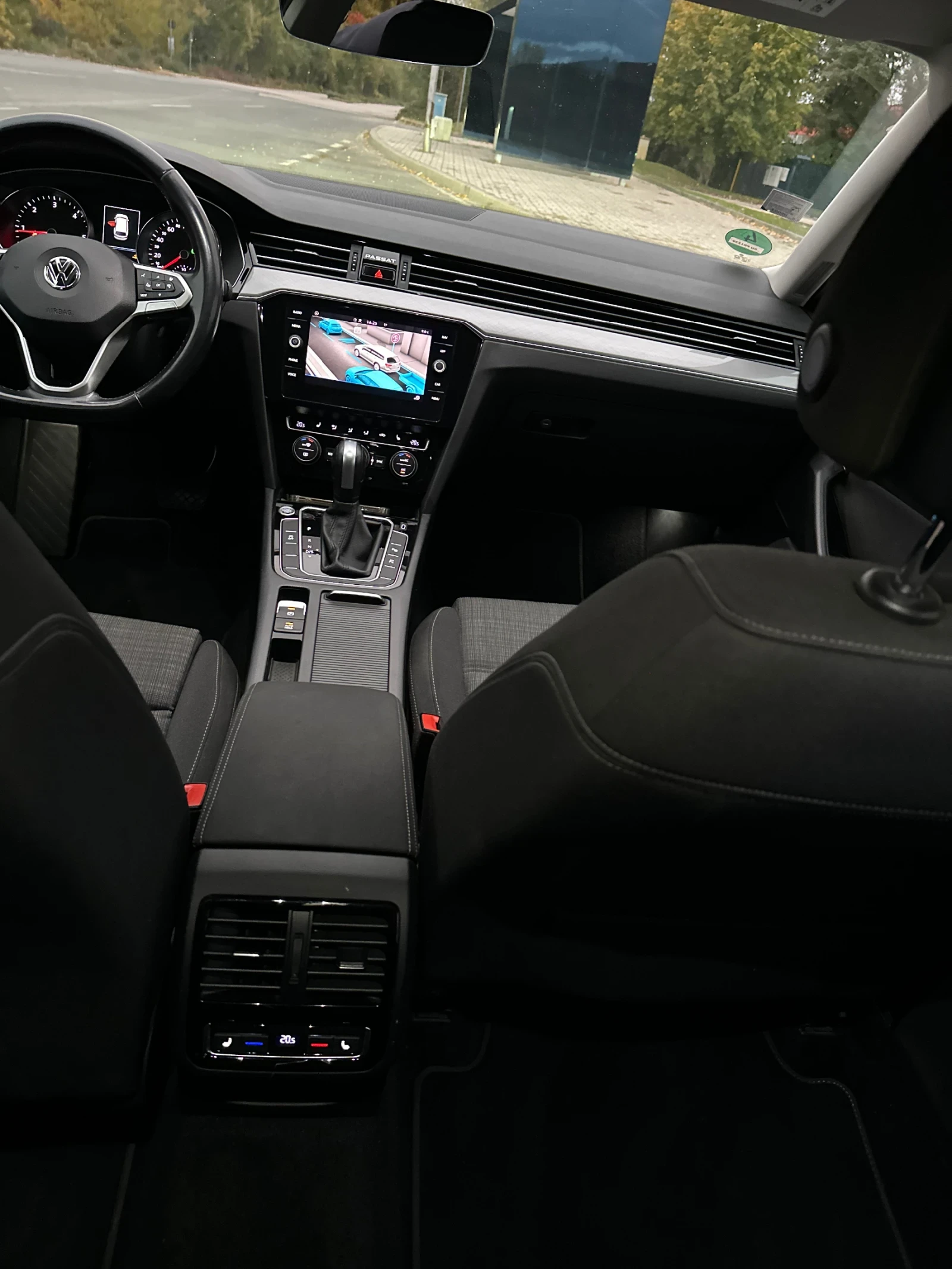 VW Passat Elegance / Facelift , снимка 10 - Автомобили и джипове - 56742347