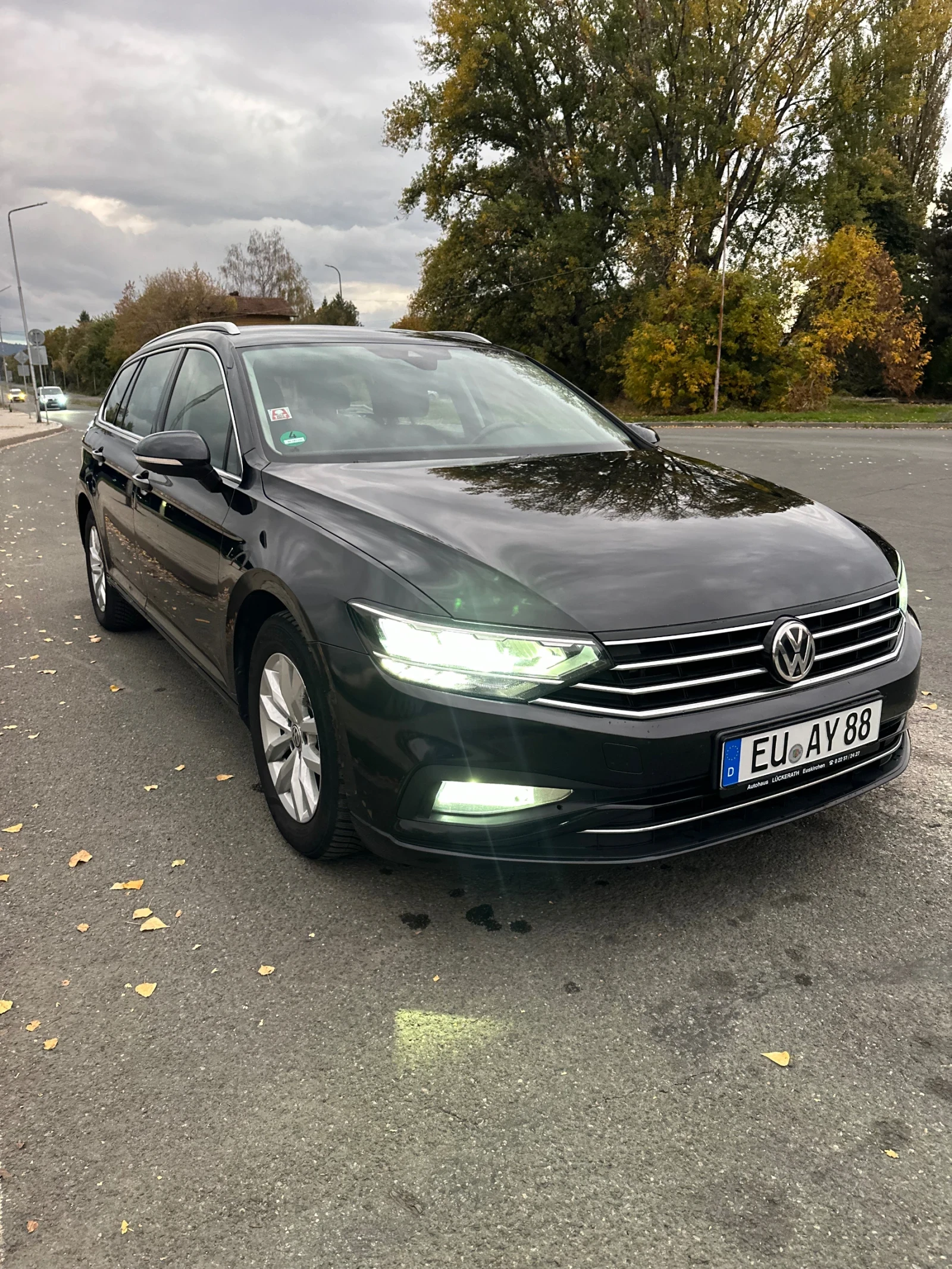 VW Passat Elegance / Facelift , снимка 3 - Автомобили и джипове - 56742347