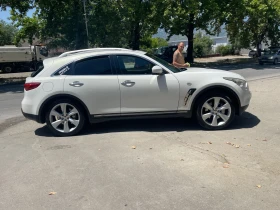 Infiniti QX70, снимка 2
