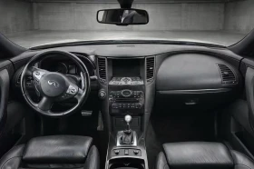 Infiniti QX70, снимка 13
