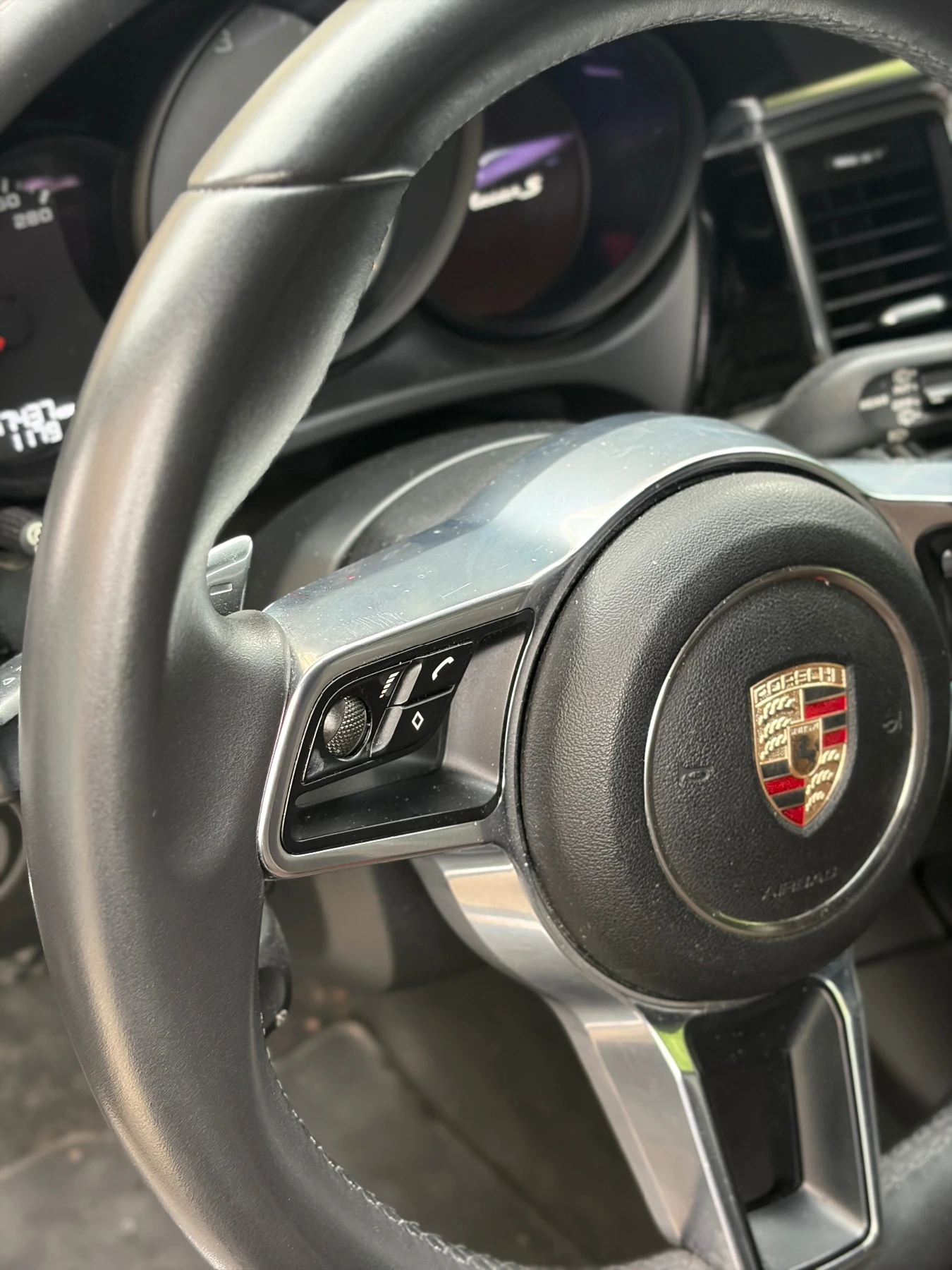 Porsche Macan Disel, снимка 10 - Автомобили и джипове - 54581463