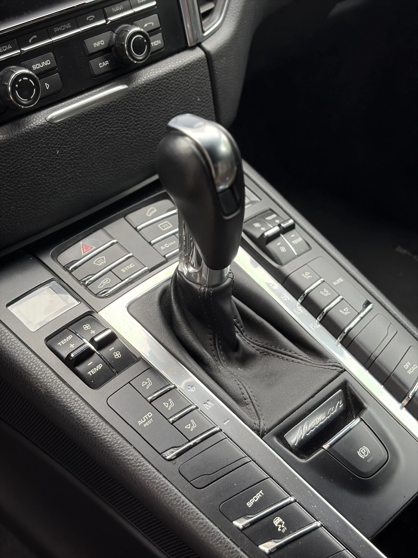 Porsche Macan Disel, снимка 11 - Автомобили и джипове - 54581463