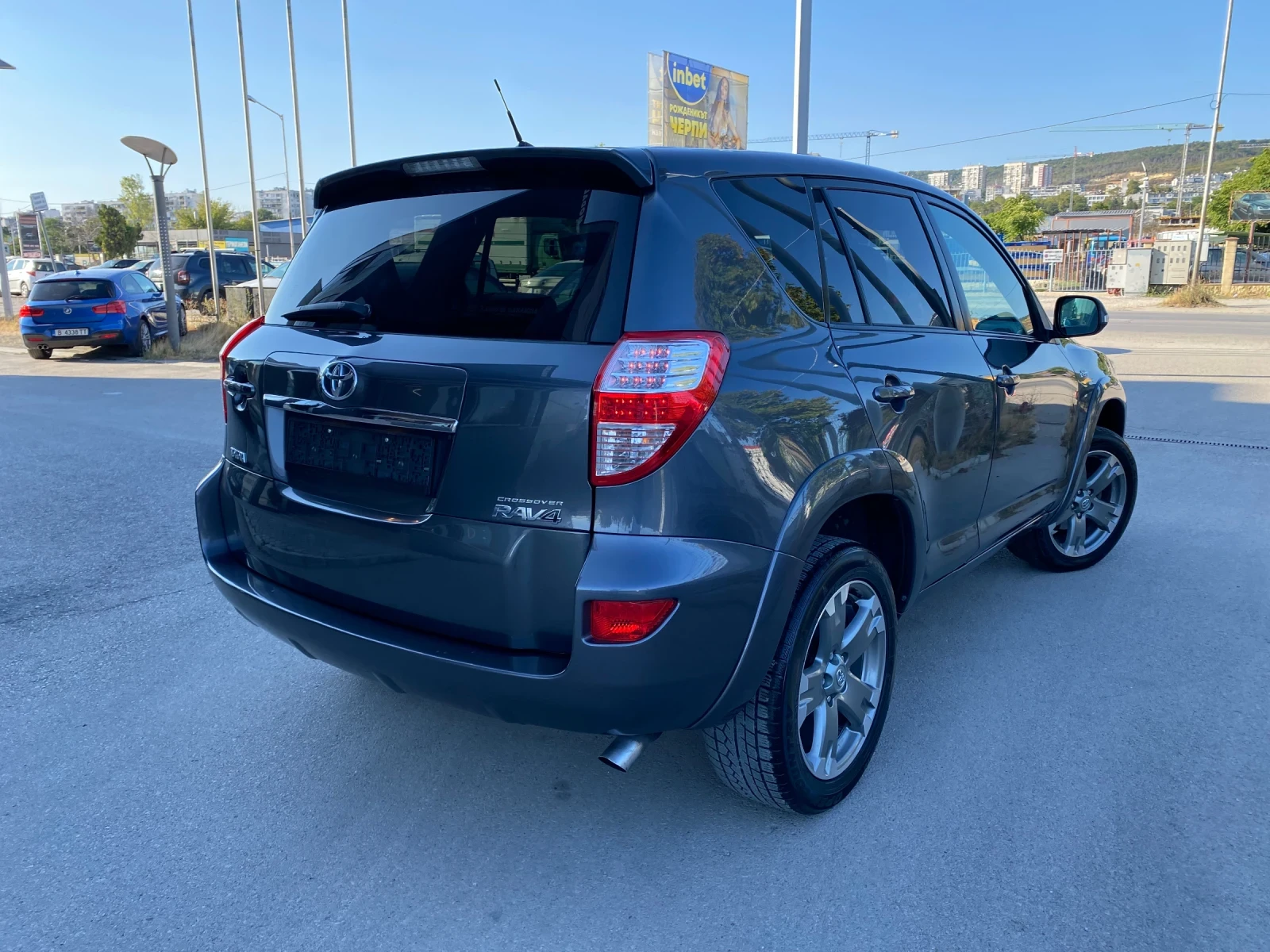 Toyota Rav4 2.2 150кс CROSSOVER АВТОМАТИК - изображение 4