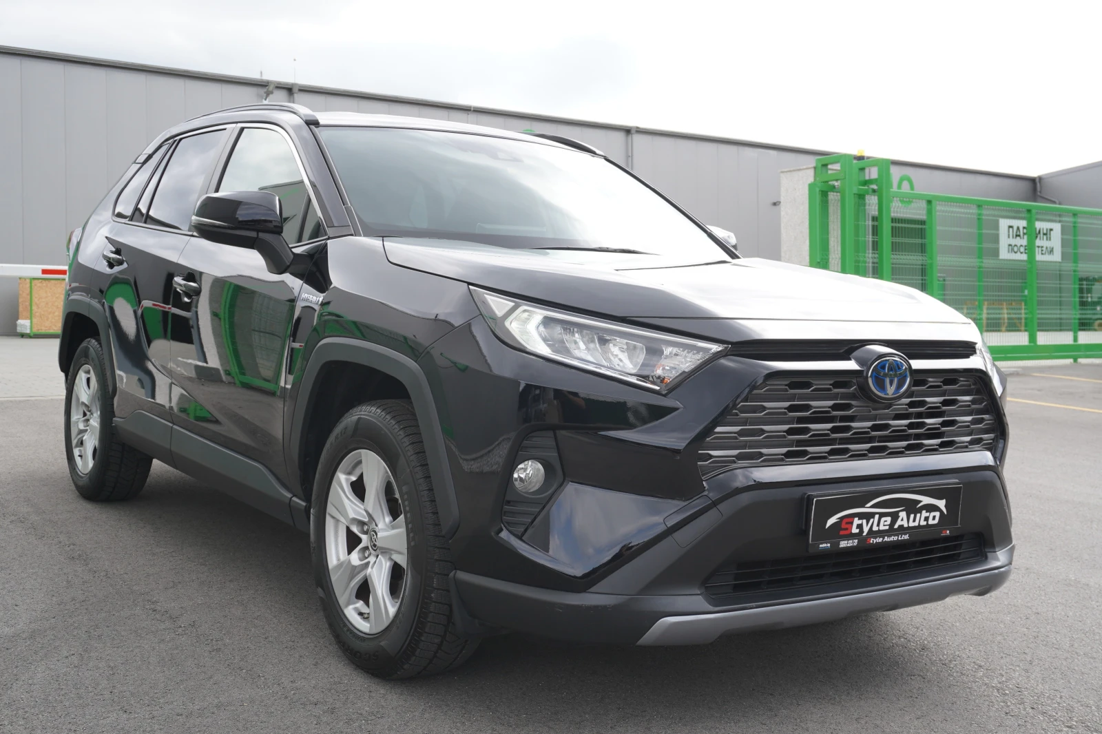 Toyota Rav4 2.5i AWD HYBRID-КАТО НОВА! - изображение 7