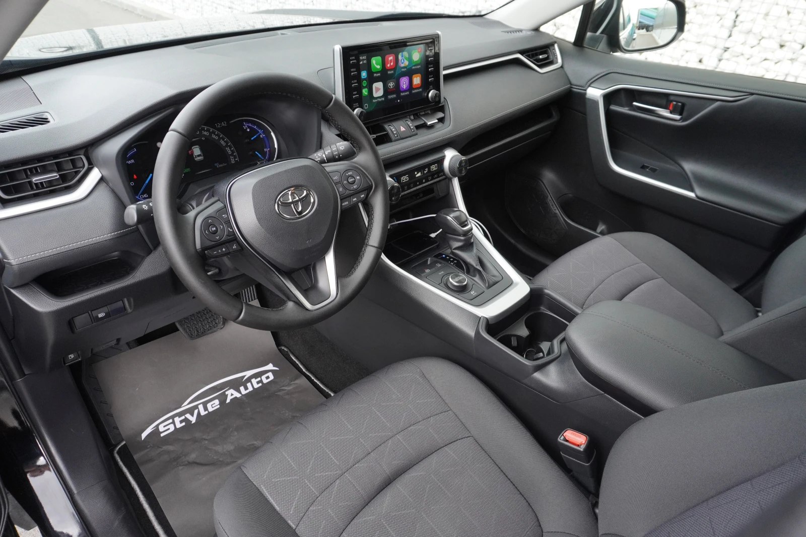 Toyota Rav4 2.5i AWD HYBRID-КАТО НОВА! - изображение 9