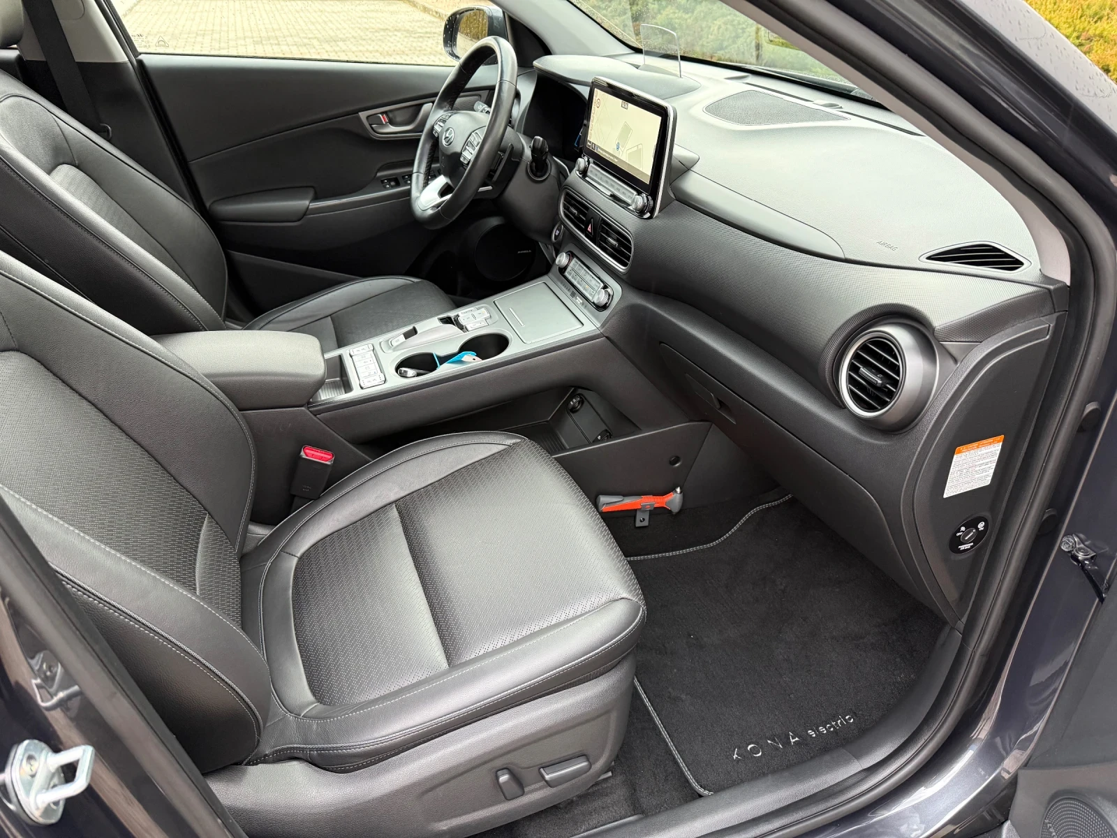 Hyundai Kona Premium 64 KWh 204 hp Bluelink Термопомпа - изображение 7