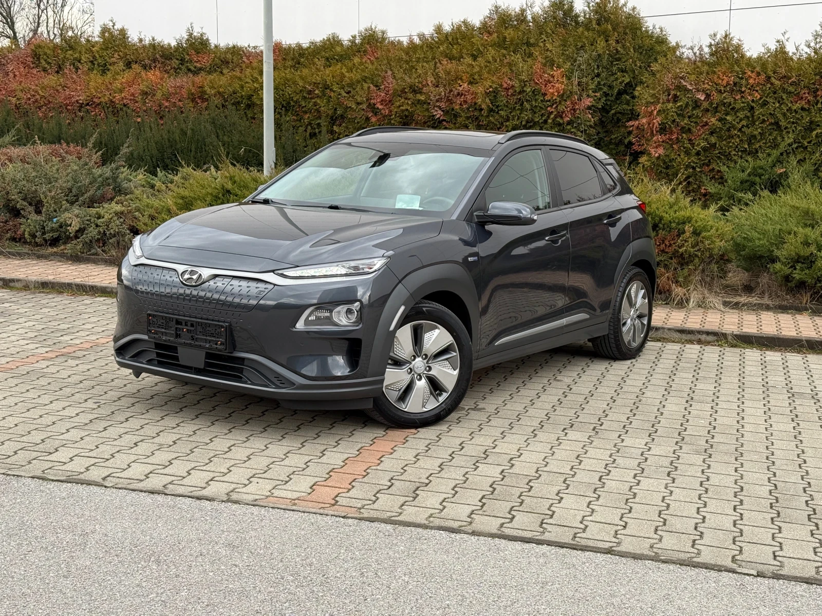 Hyundai Kona Premium 64 KWh 204 hp Bluelink Термопомпа - изображение 2
