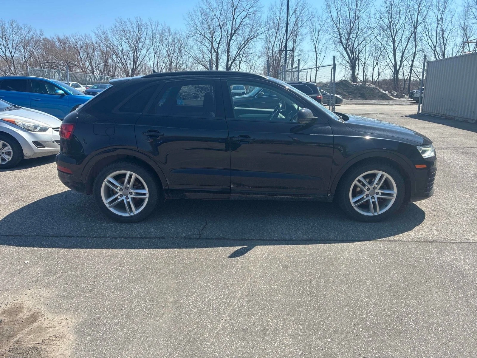 Audi Q3 Komfort* АвтоКредит* (ЦЕНА ДО БГ), снимка 3 - Автомобили и джипове - 54218018