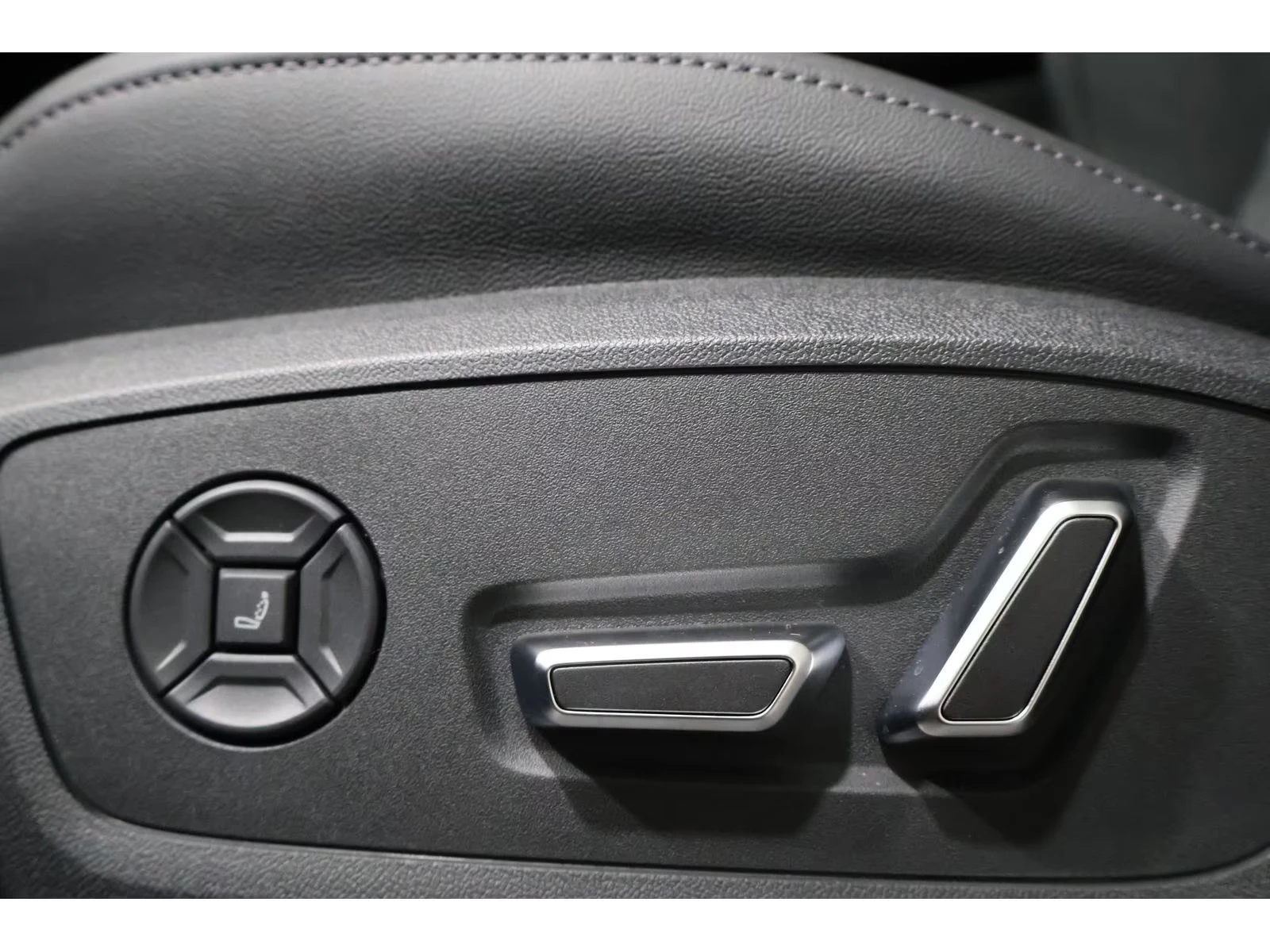Audi Q6 E-TRON/428HP/SPORTBACK/S-LINE/MASSAGE/360/HUD/217q | Mobile.bg � ����������� 12