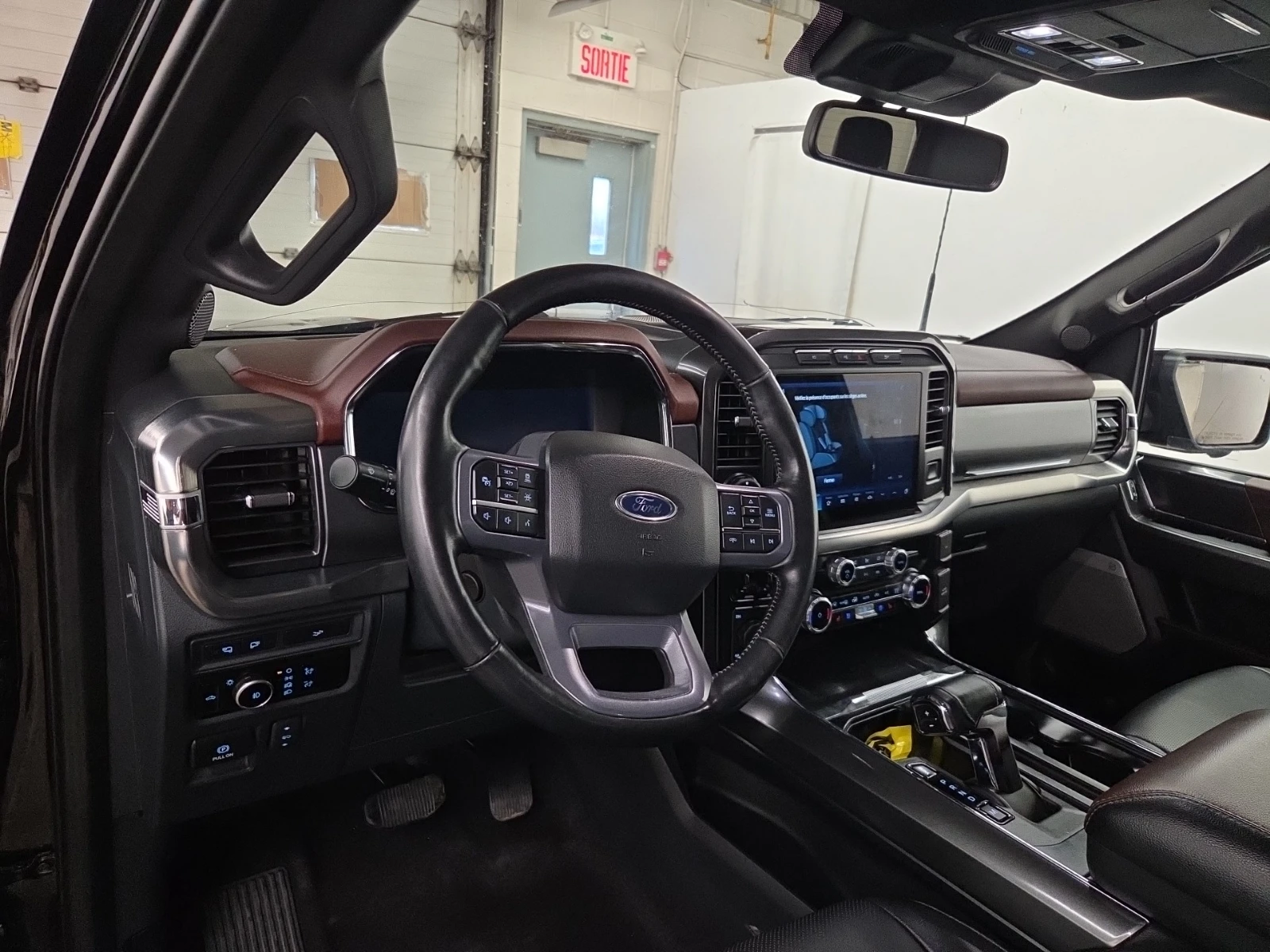 Ford F150 XL 4WD SuperCrew , снимка 12 - Автомобили и джипове - 54492111