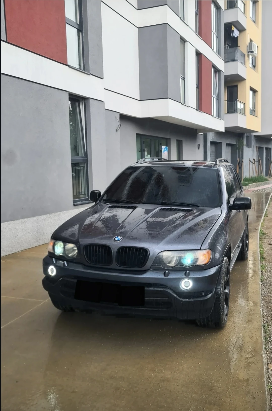 BMW X5 4.4  286 к. с.