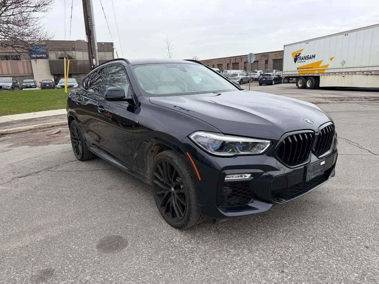 BMW X6 * M50i * АВТОКРЕДИТ БЕЗ ПЪРВОНАЧАЛНА ВНОСКА, снимка 3 - Автомобили и джипове - 54563586