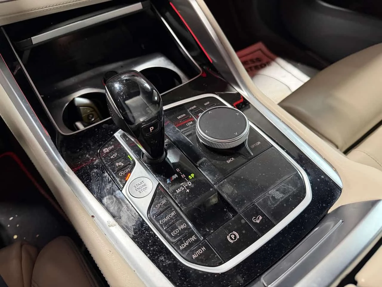 BMW X6 * M50i * АВТОКРЕДИТ БЕЗ ПЪРВОНАЧАЛНА ВНОСКА, снимка 14 - Автомобили и джипове - 54563586