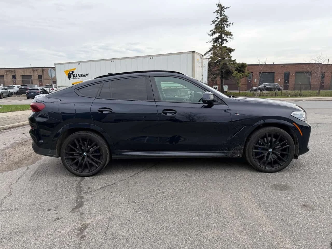 BMW X6 * M50i * АВТОКРЕДИТ БЕЗ ПЪРВОНАЧАЛНА ВНОСКА, снимка 4 - Автомобили и джипове - 54563586