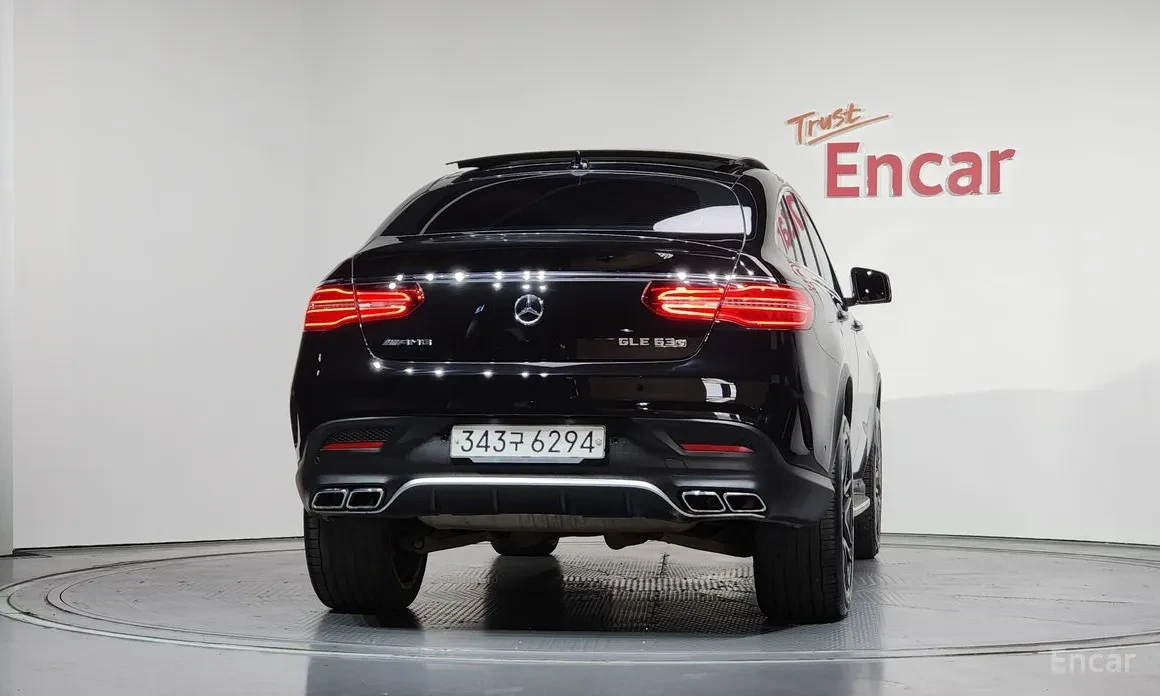 Mercedes-Benz GLE 63 S AMG 4Matic* ОБДУХВАНЕ* КОЖЕН САЛОН, снимка 4 - Автомобили и джипове - 54846185