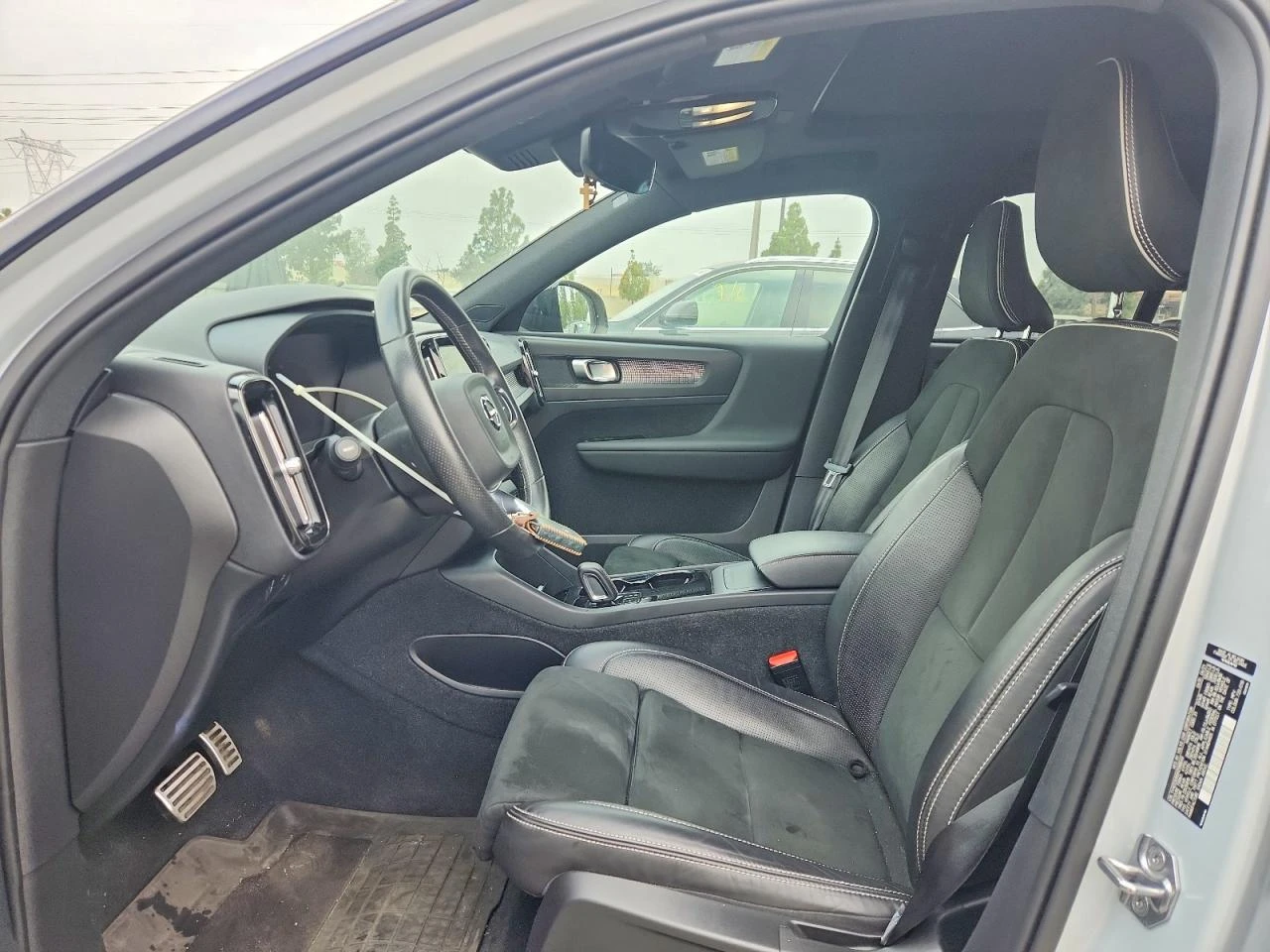 Volvo XC40 RECHARGE* РЕАЛНИ КМ!, снимка 8 - Автомобили и джипове - 54897117