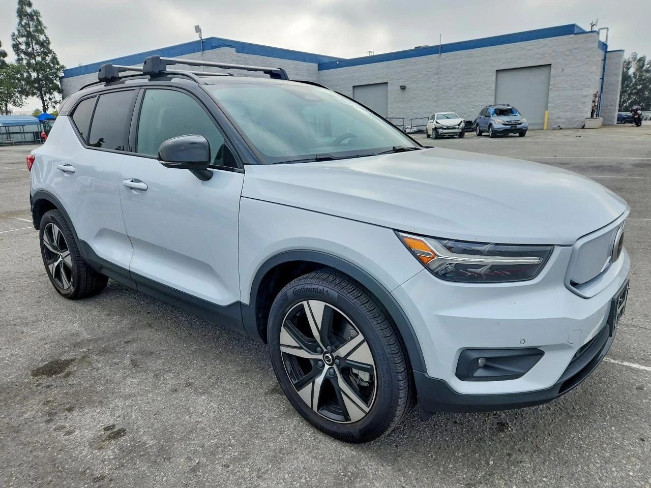 Volvo XC40 RECHARGE* РЕАЛНИ КМ!, снимка 2 - Автомобили и джипове - 54897117