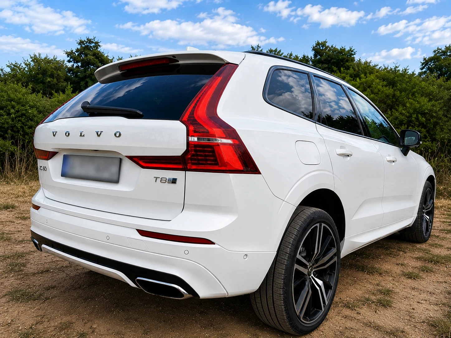 Volvo XC60 Plugin Hybrid T8 R-Design, снимка 3 - Автомобили и джипове - 54959459
