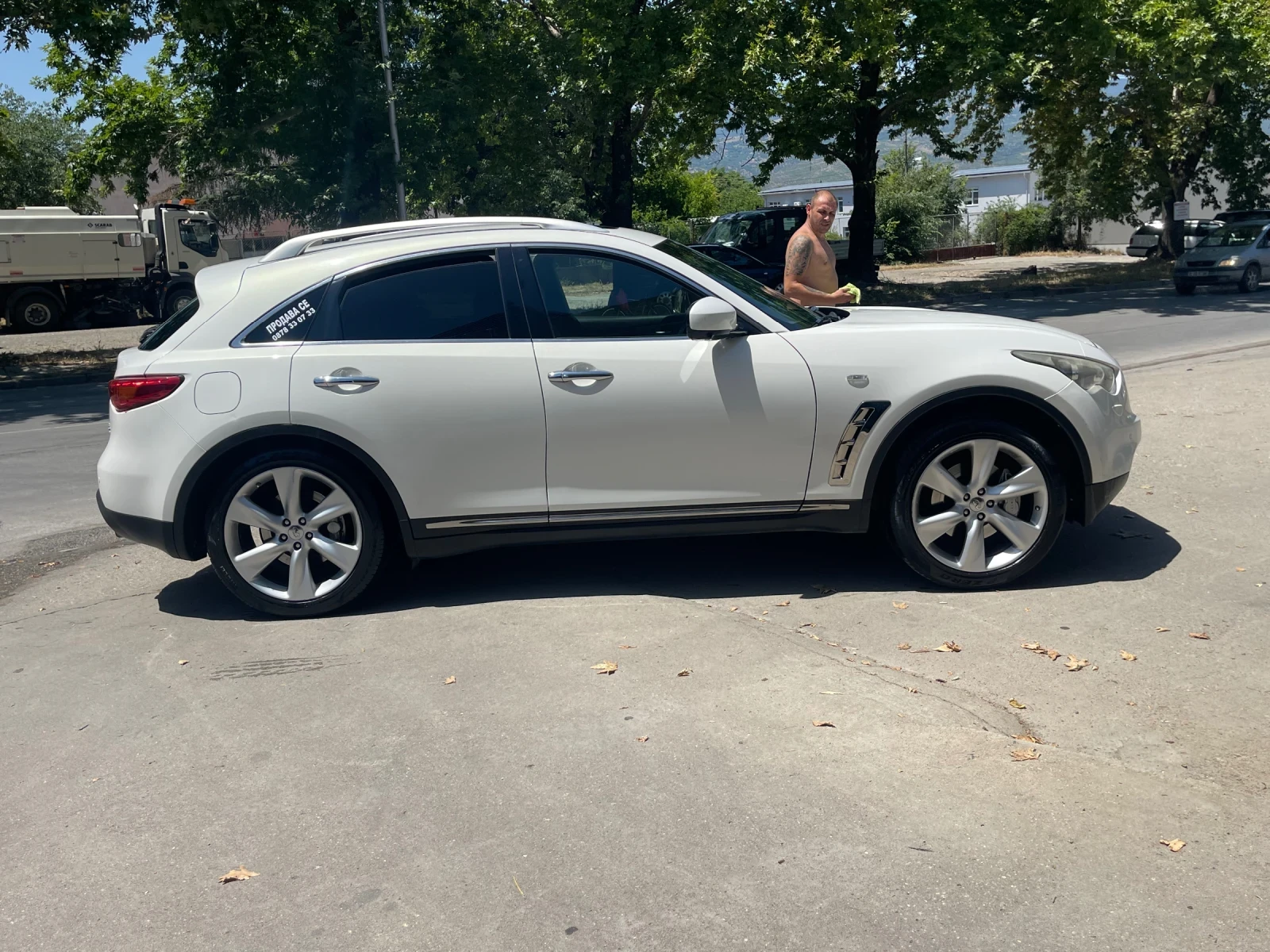 Infiniti QX70, снимка 2 - Автомобили и джипове - 55089309