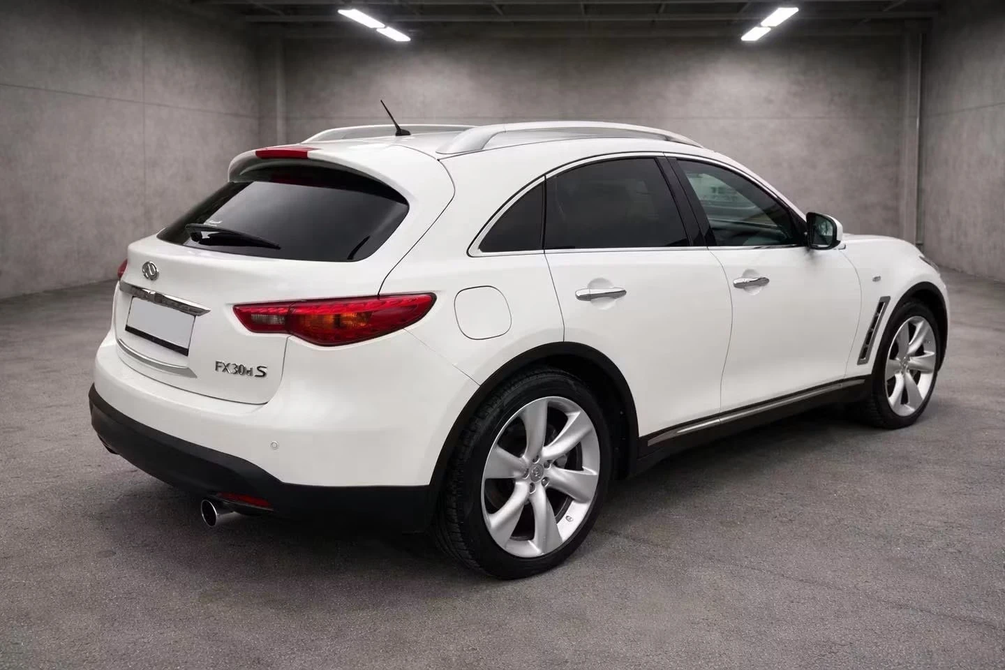 Infiniti QX70, снимка 8 - Автомобили и джипове - 55089309