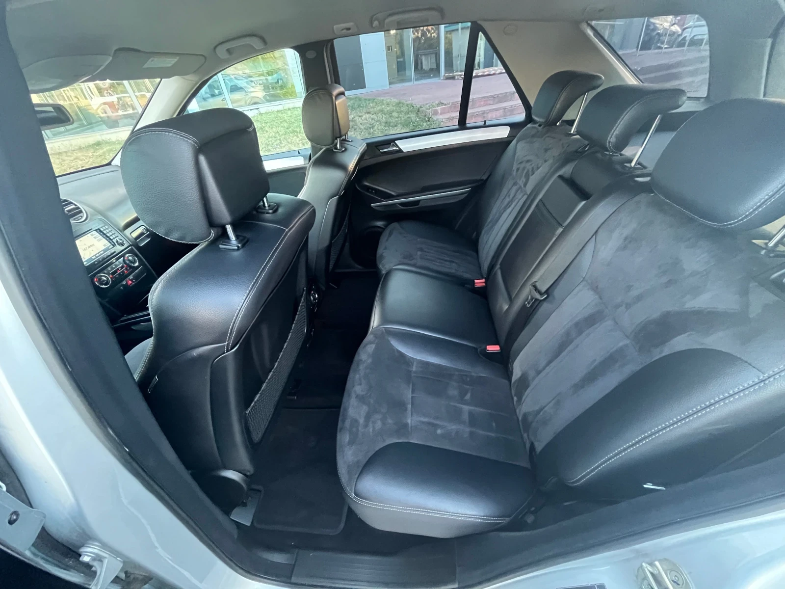 Mercedes-Benz ML 320, снимка 5 - Автомобили и джипове - 55867826