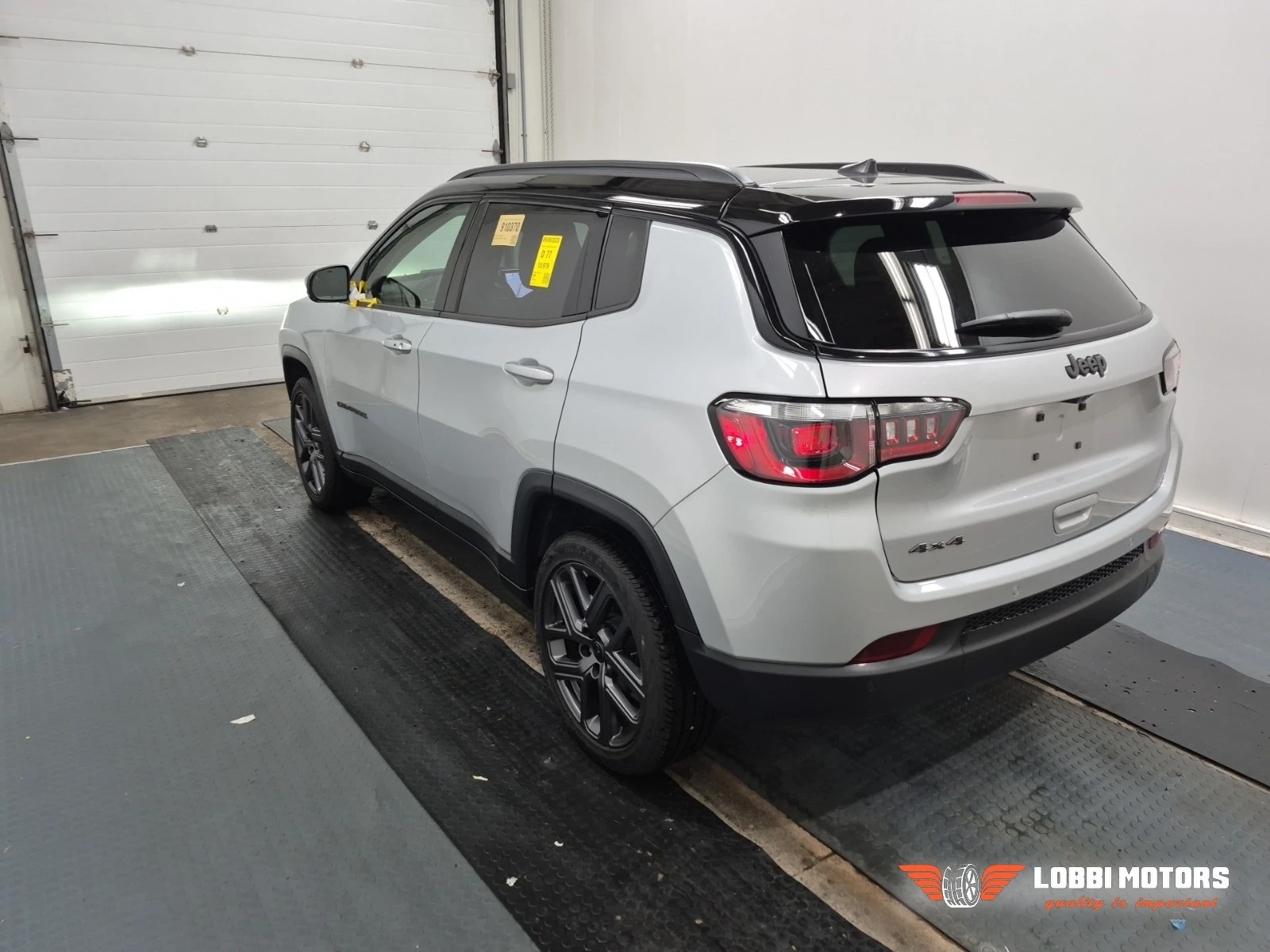 Jeep Compass, снимка 4 - Автомобили и джипове - 56025258