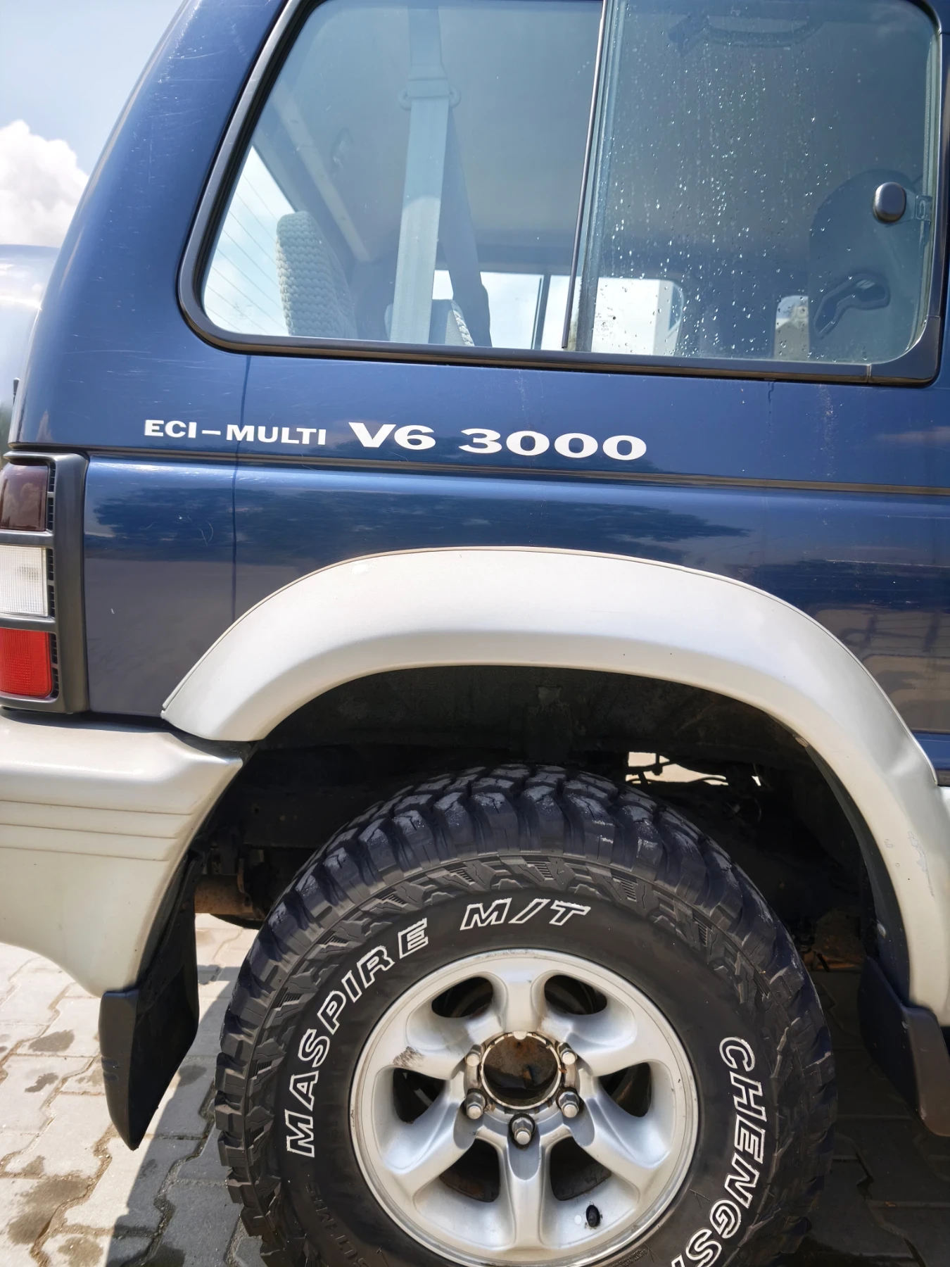 Mitsubishi Pajero GLS , снимка 2 - Автомобили и джипове - 56072667