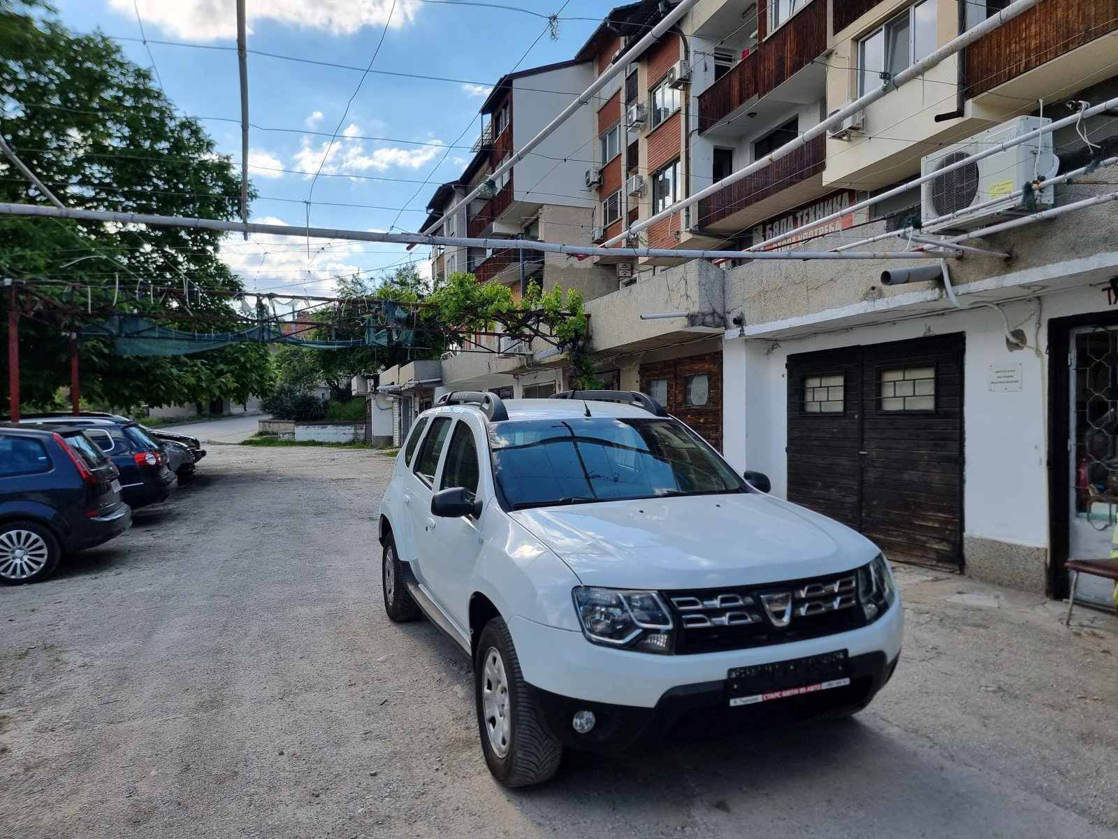 Dacia Duster 1.5dci* 4X4* , снимка 4 - Автомобили и джипове - 56160972